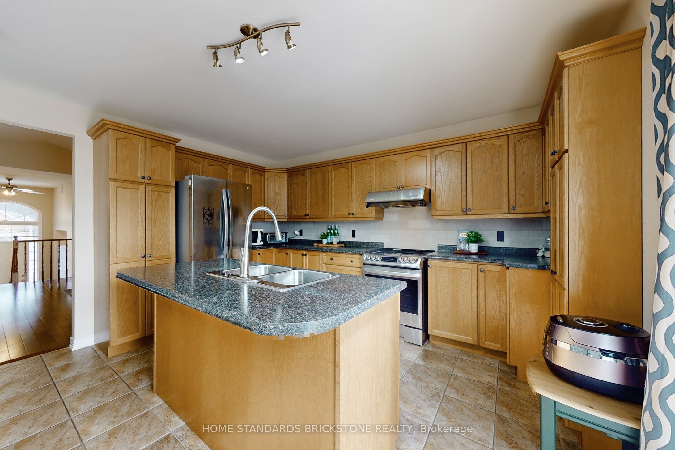 412 Autumn Crescent Property Photo 10