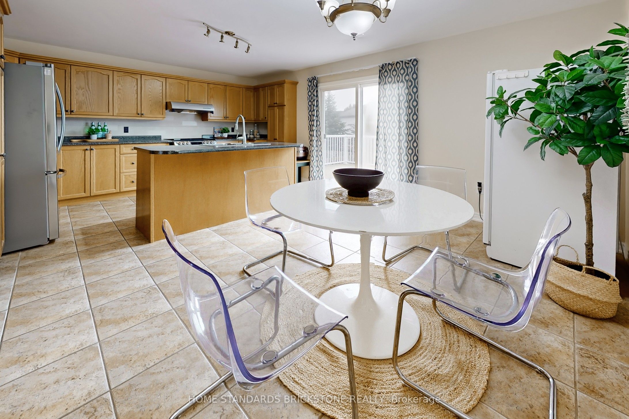 412 Autumn Crescent Property Photo 13