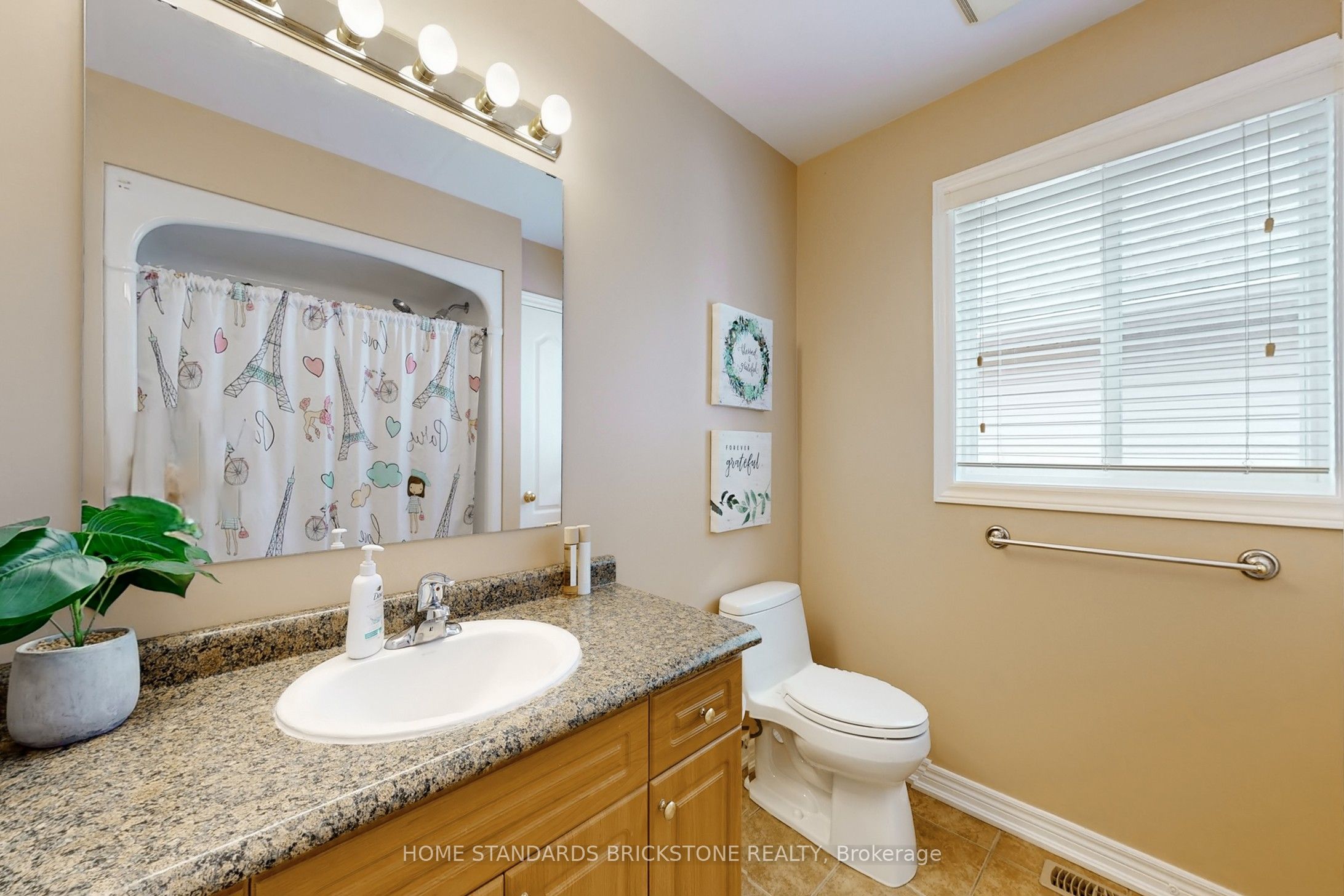 412 Autumn Crescent Property Photo 21