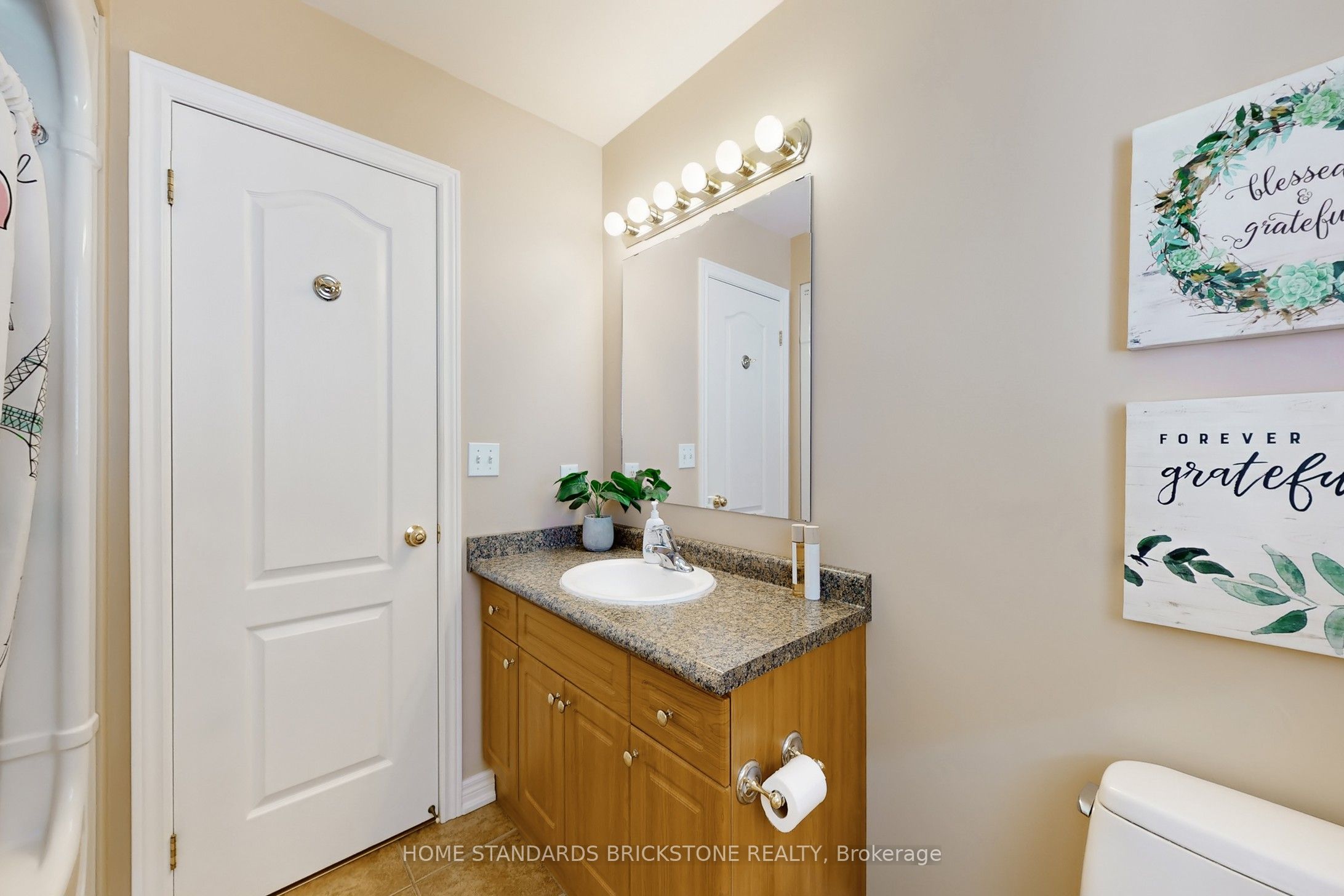 412 Autumn Crescent Property Photo 22
