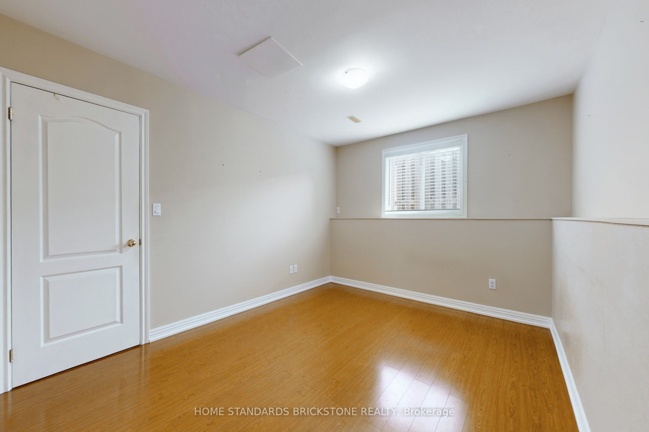 412 Autumn Crescent Property Photo 34