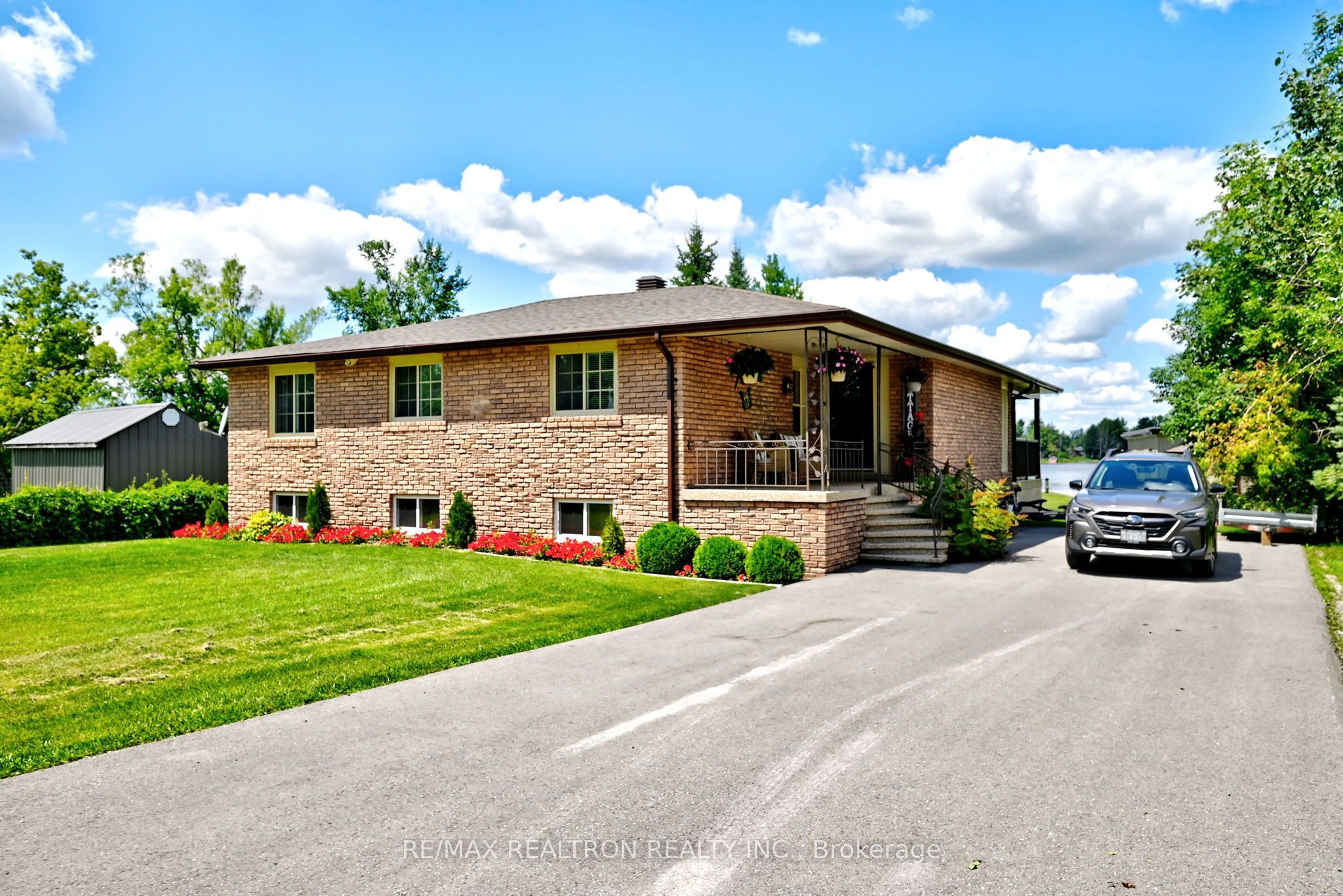 53 Robinson Avenue Property Photo 2