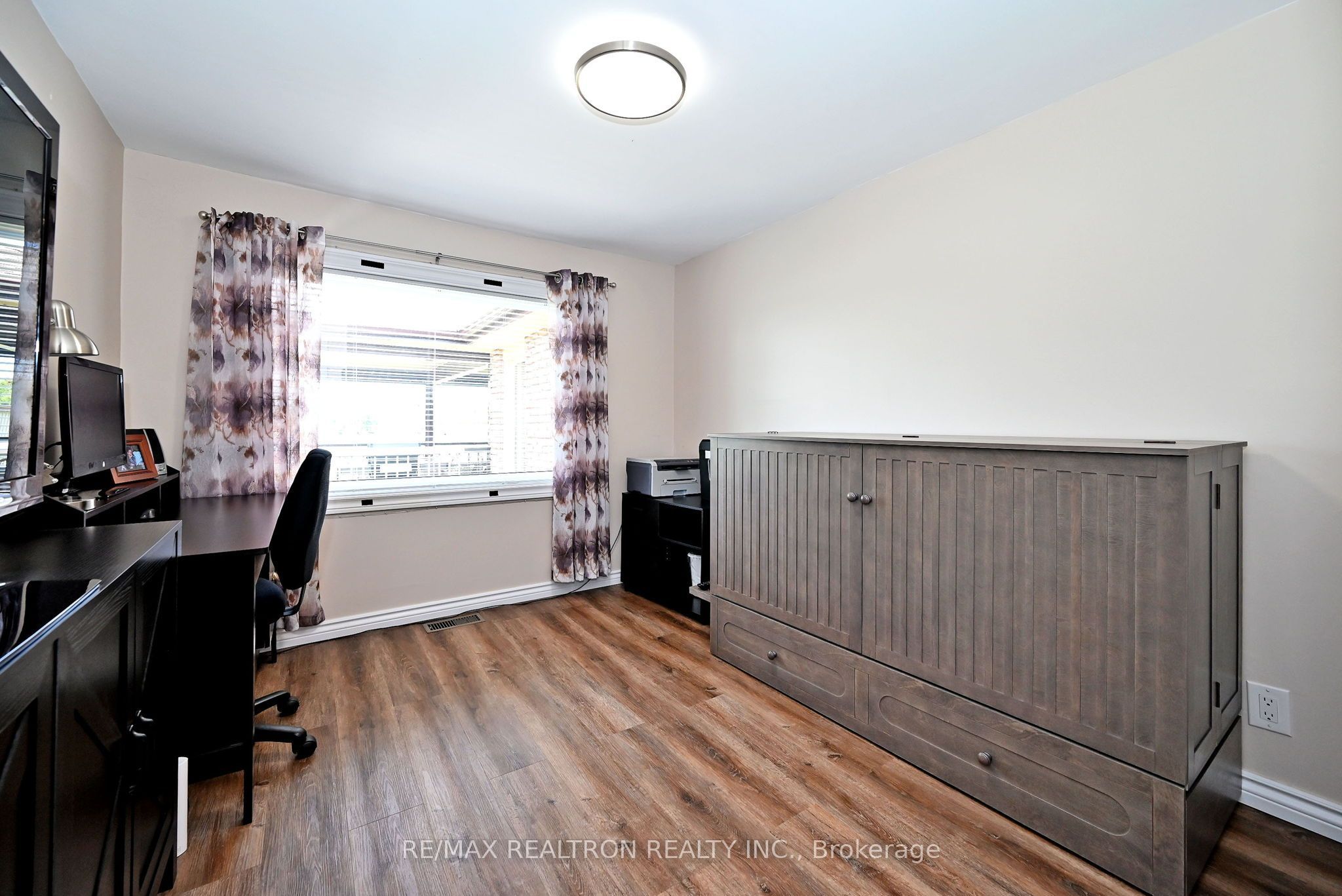 53 Robinson Avenue Property Photo 19