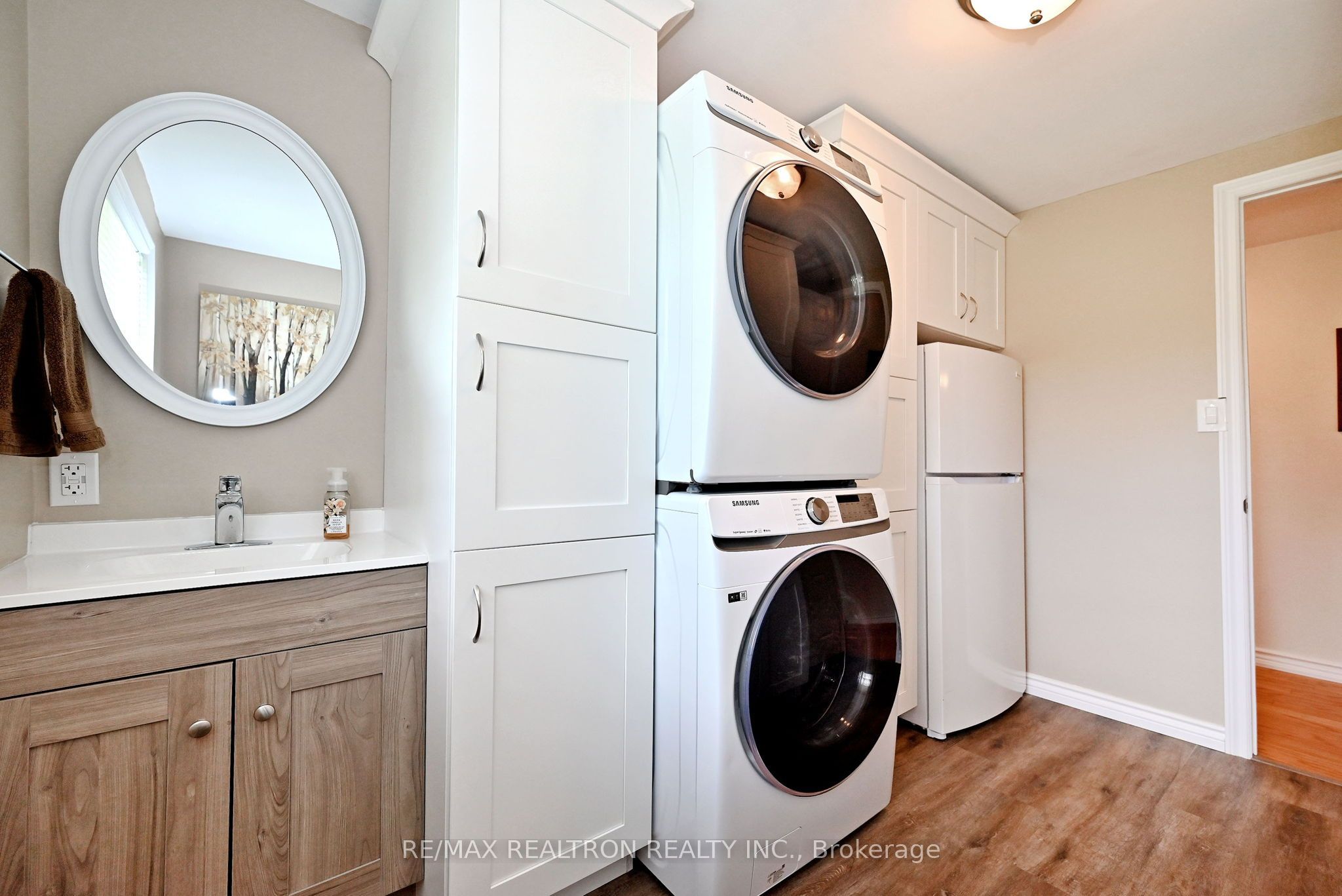 53 Robinson Avenue Property Photo 23