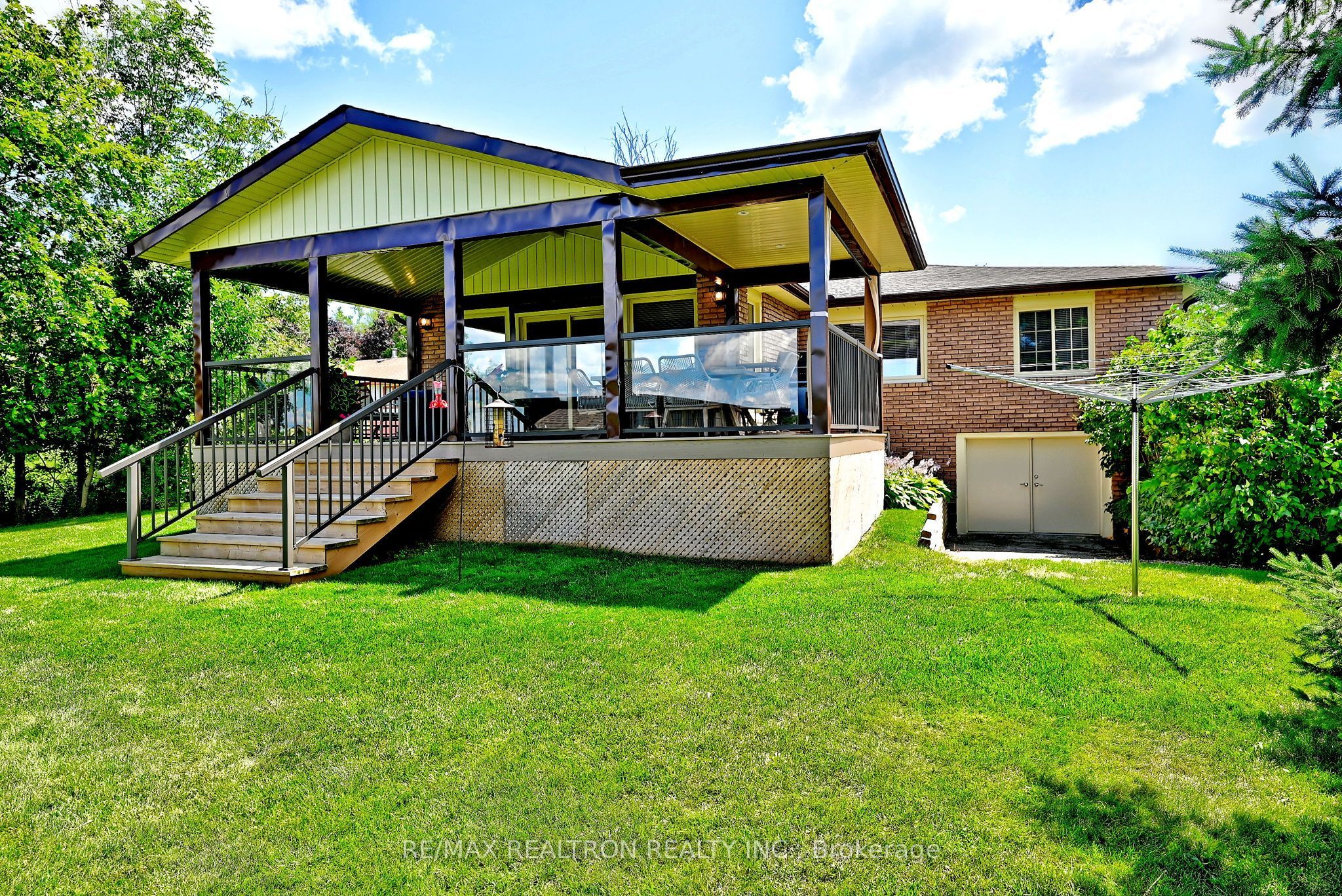 53 Robinson Avenue Property Photo 31
