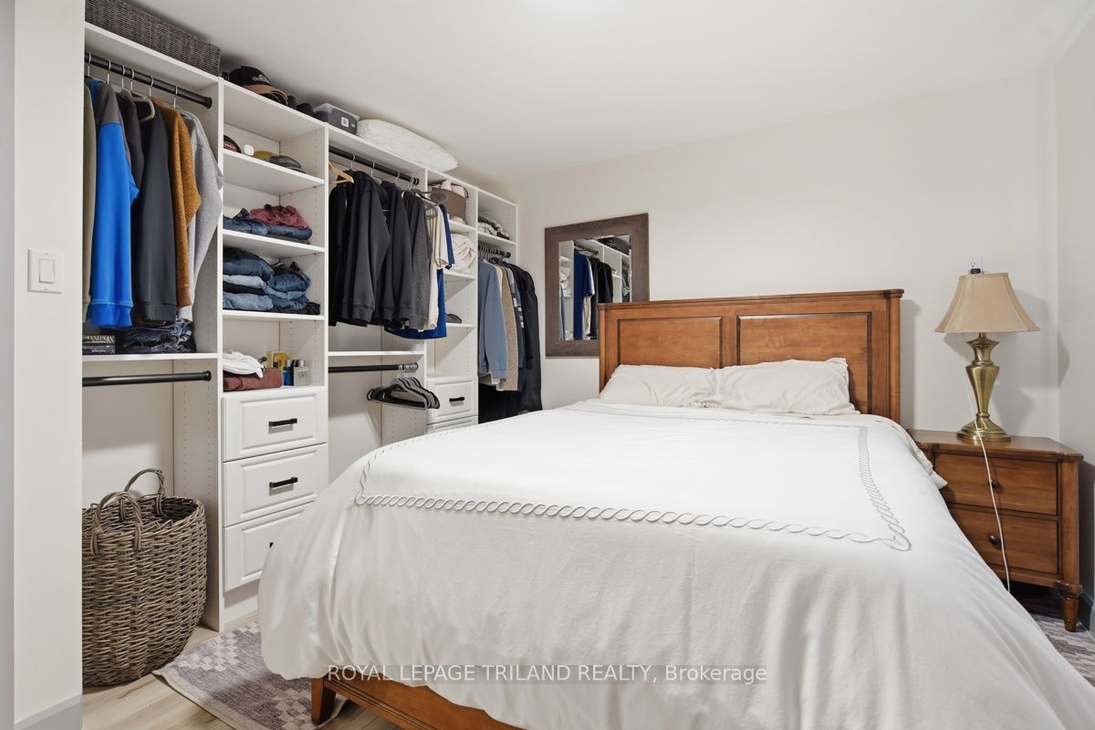 27 Aldborough Avenue Property Photo 8