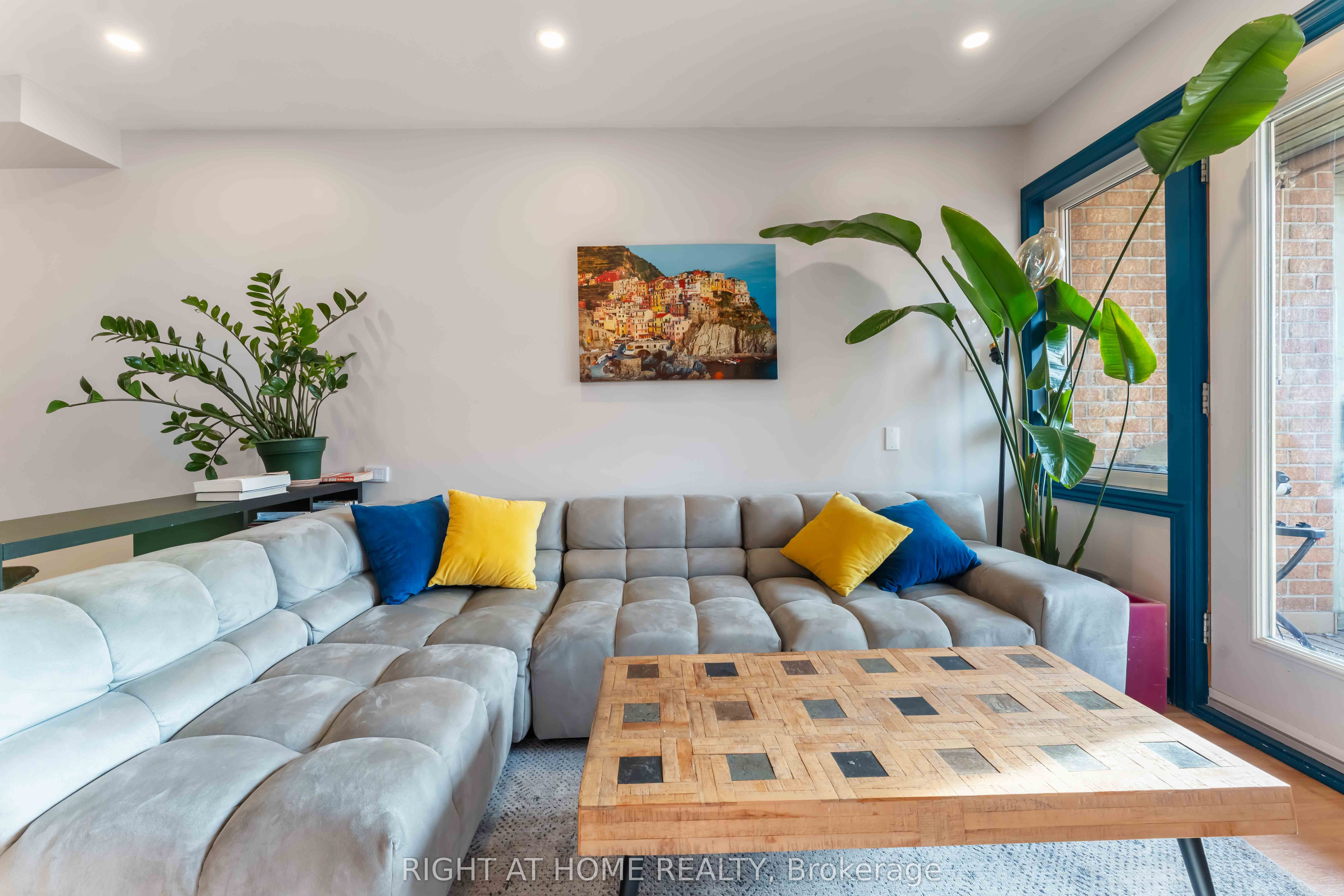 2 Columbus Avenue 6 Property Photo 9