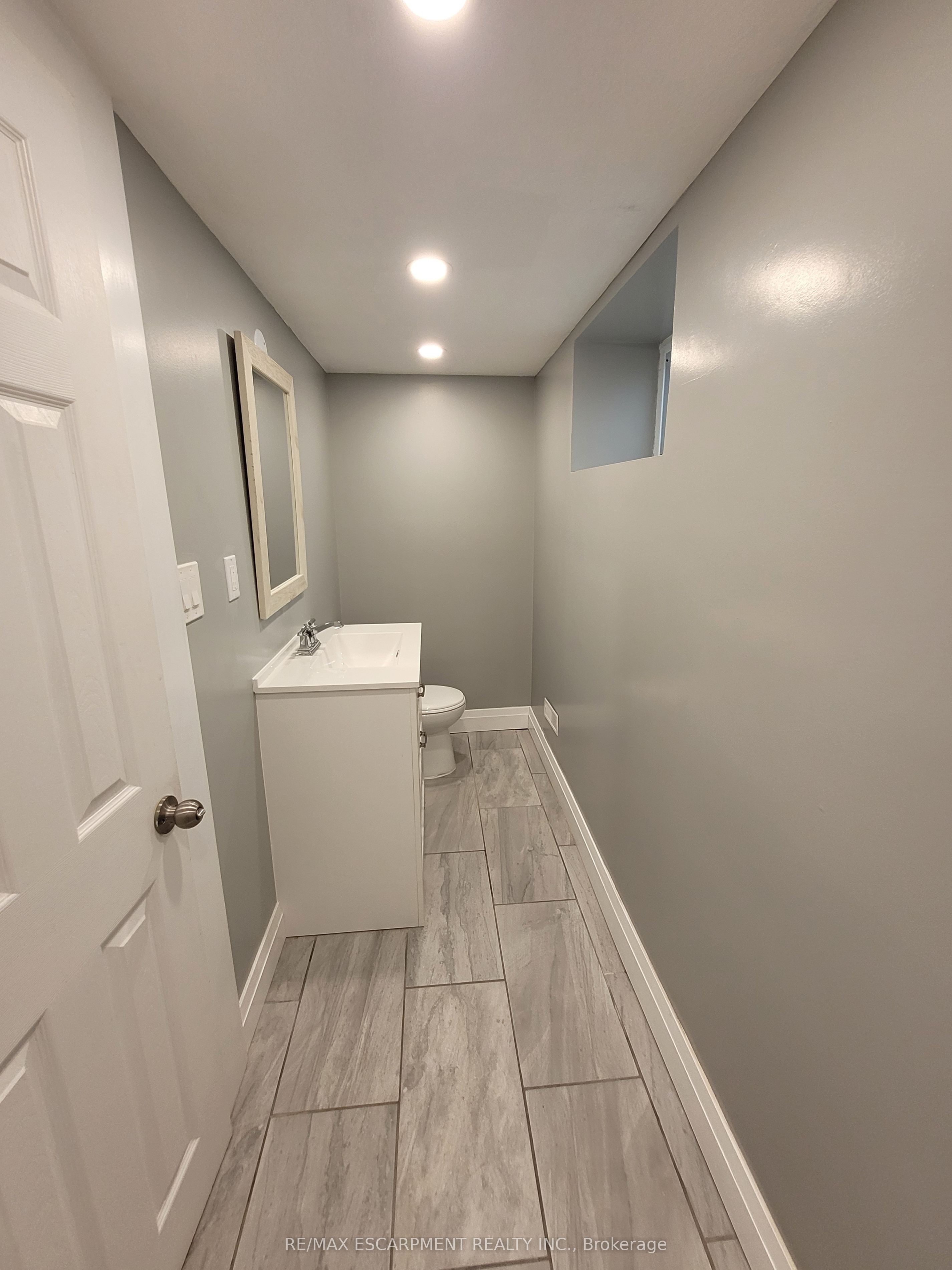 76 Glenview Avenue Lower Property Photo 8