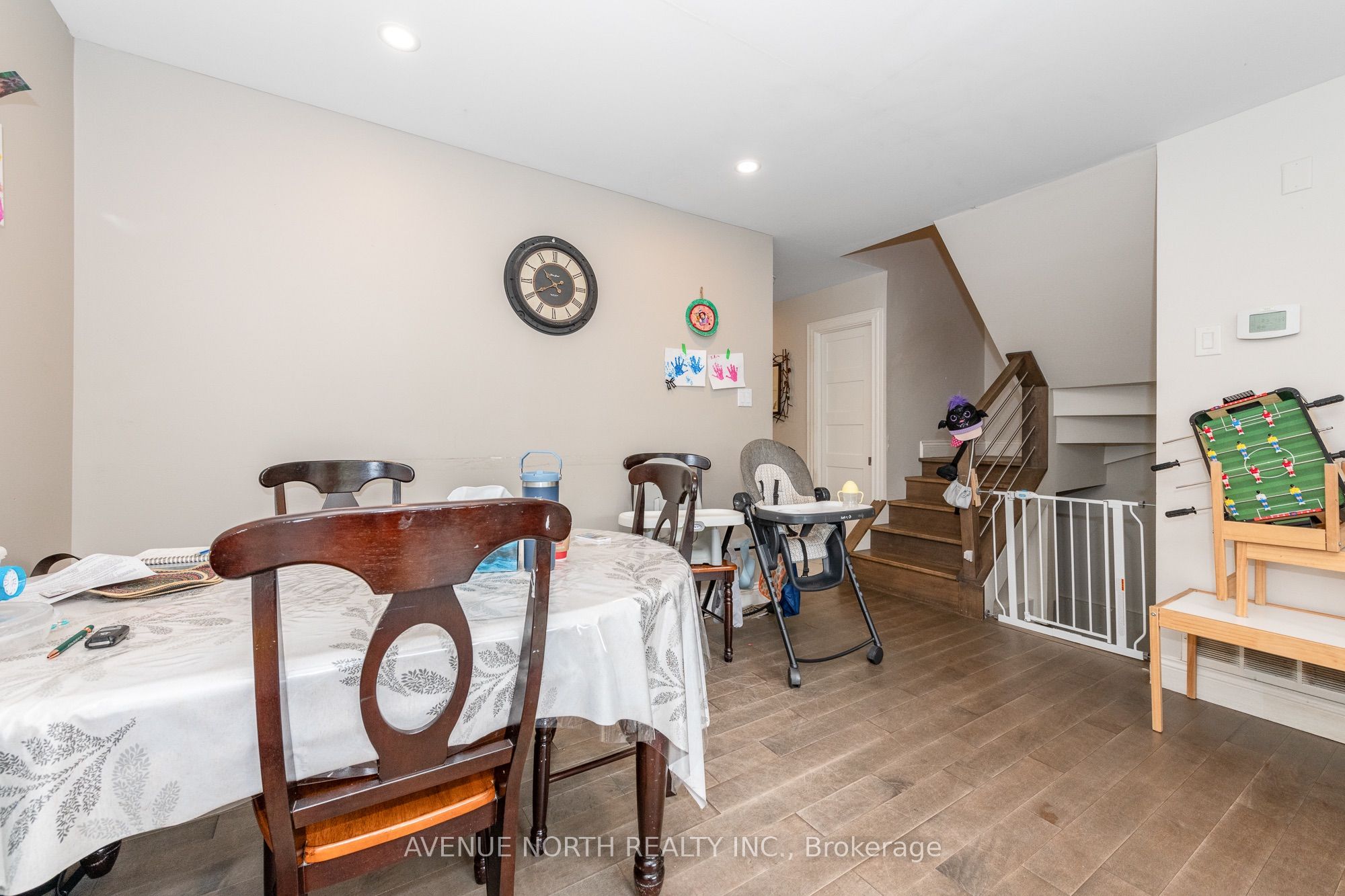 501 Lawler Crescent Property Photo 6