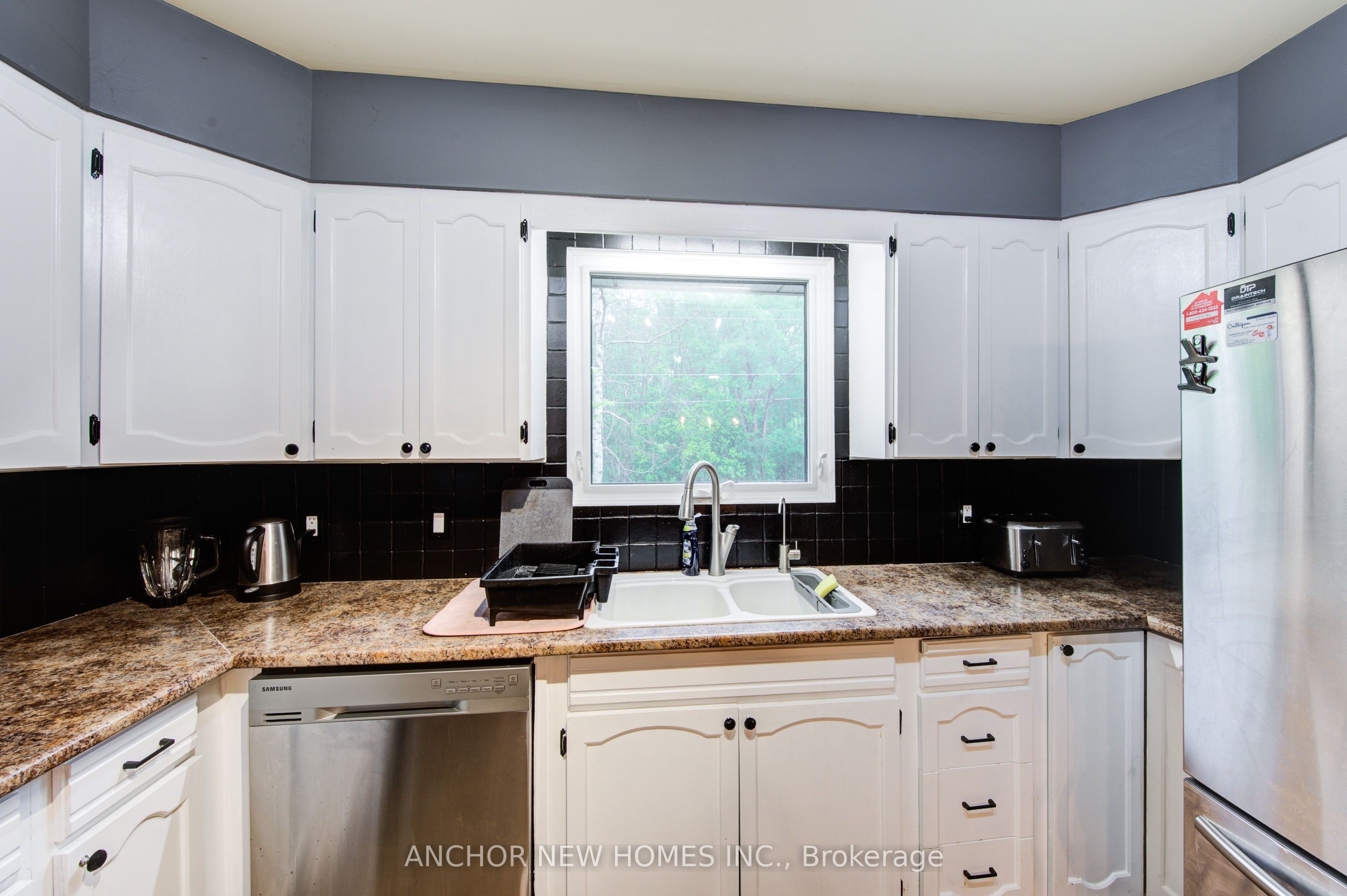 403137 Robinson Road Property Photo 5