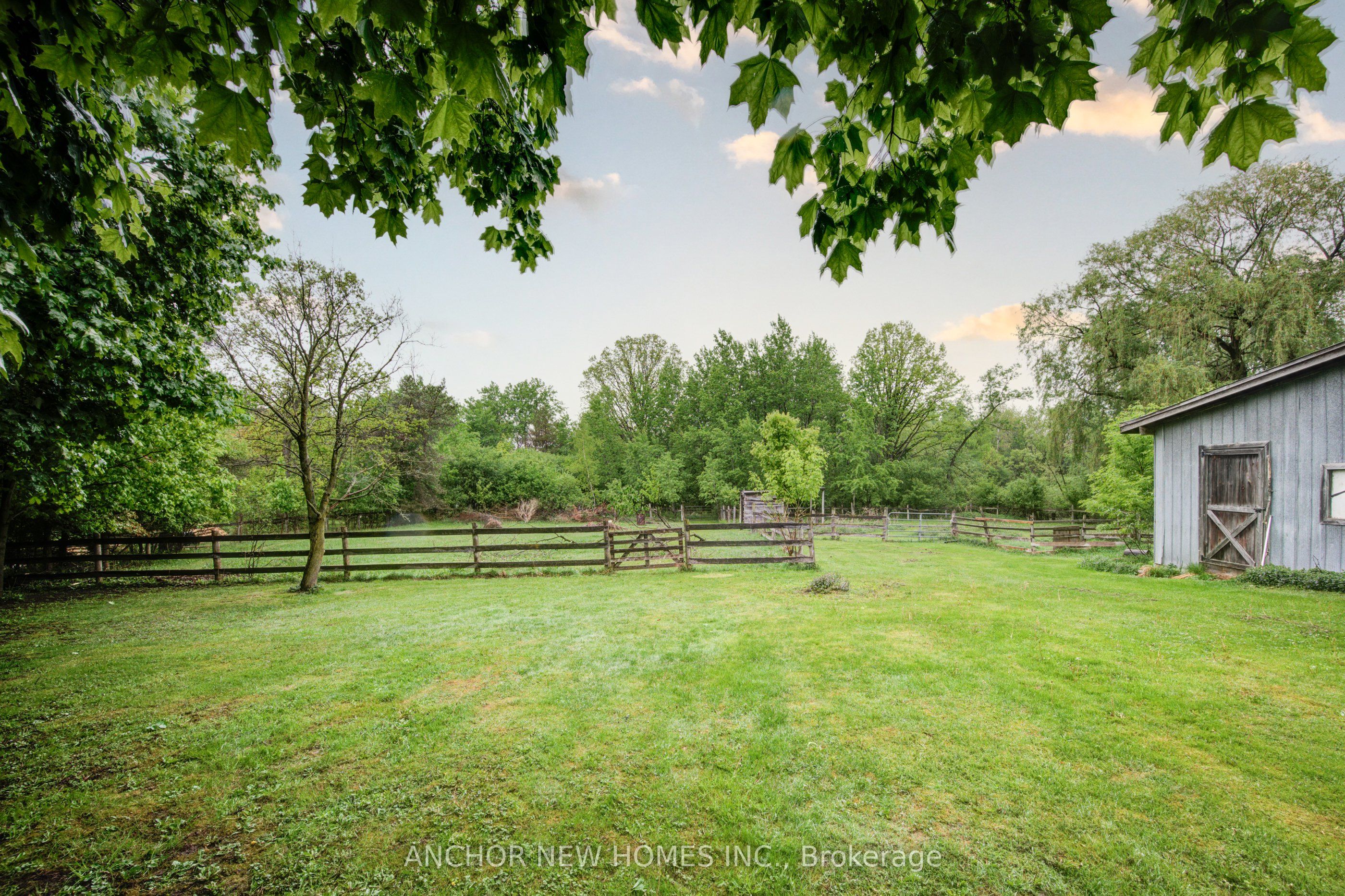 403137 Robinson Road Property Photo 32