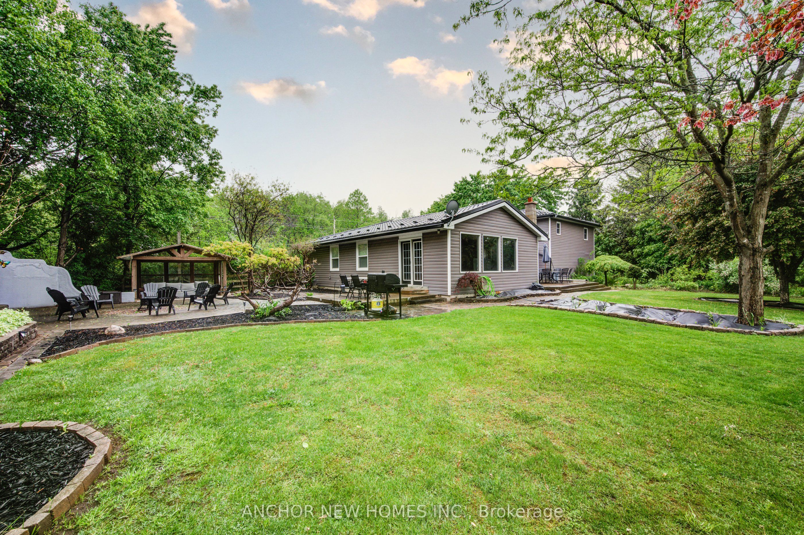 403137 Robinson Road Property Photo 42