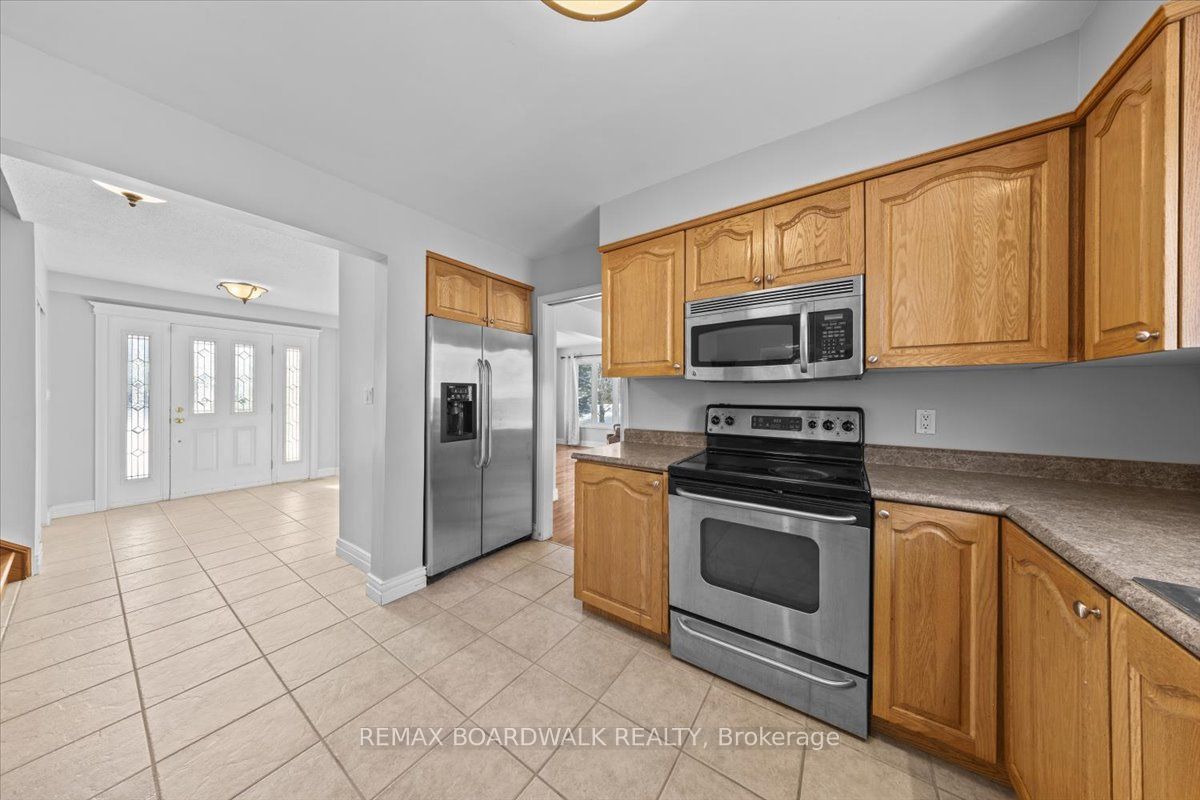 7089 Bush Drive Property Photo 11