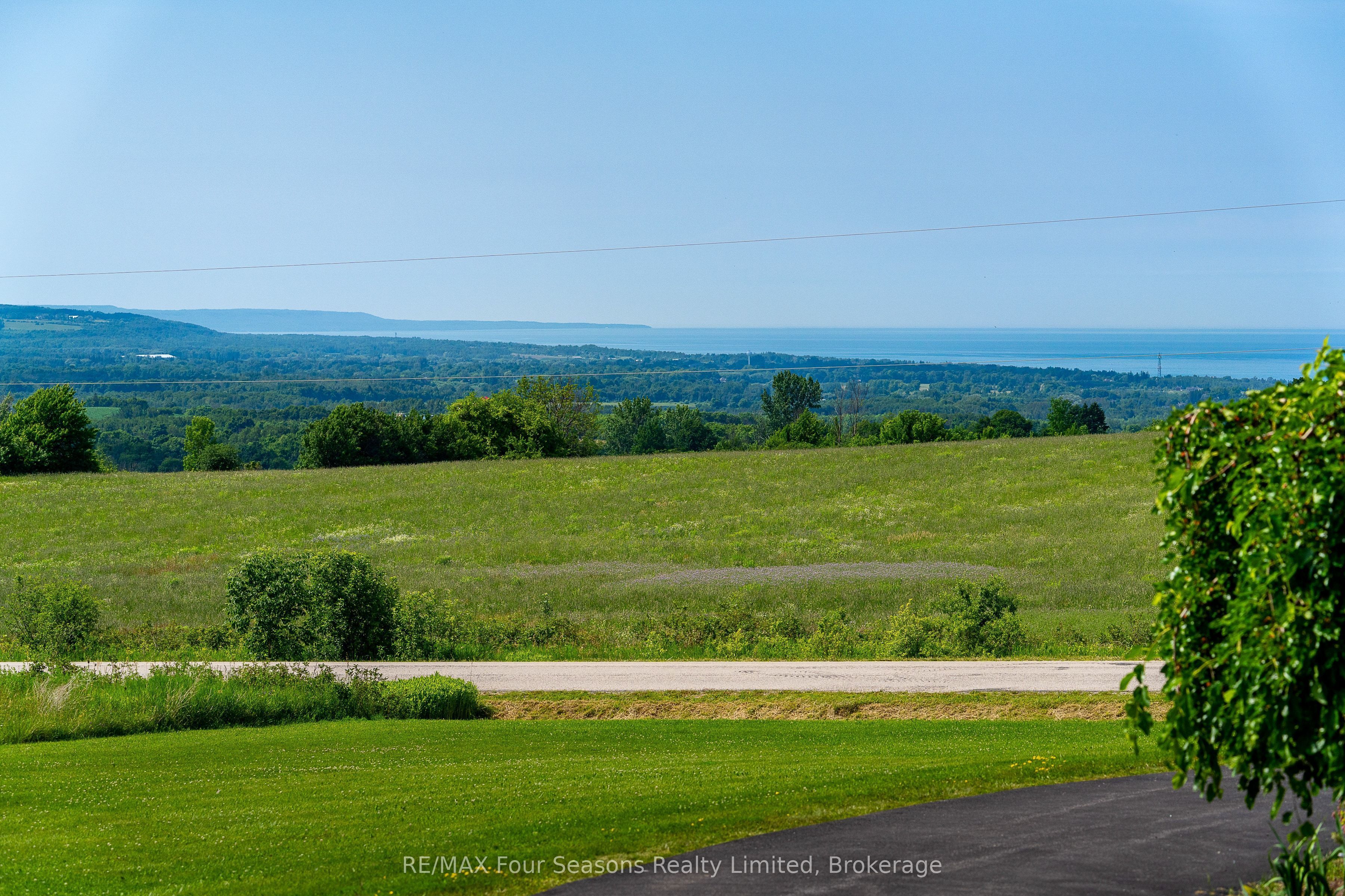 728454 21st Side Road Property Photo 33