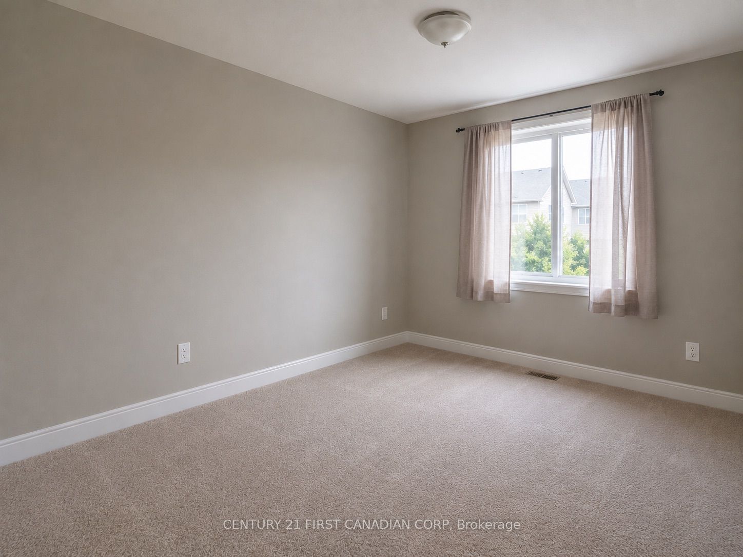 2070 Meadowgate Boulevard 72 Property Photo 6