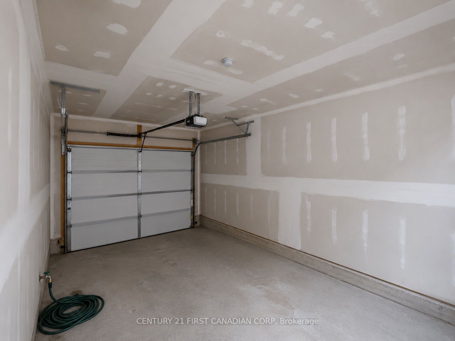 2070 Meadowgate Boulevard 72 Property Photo 14