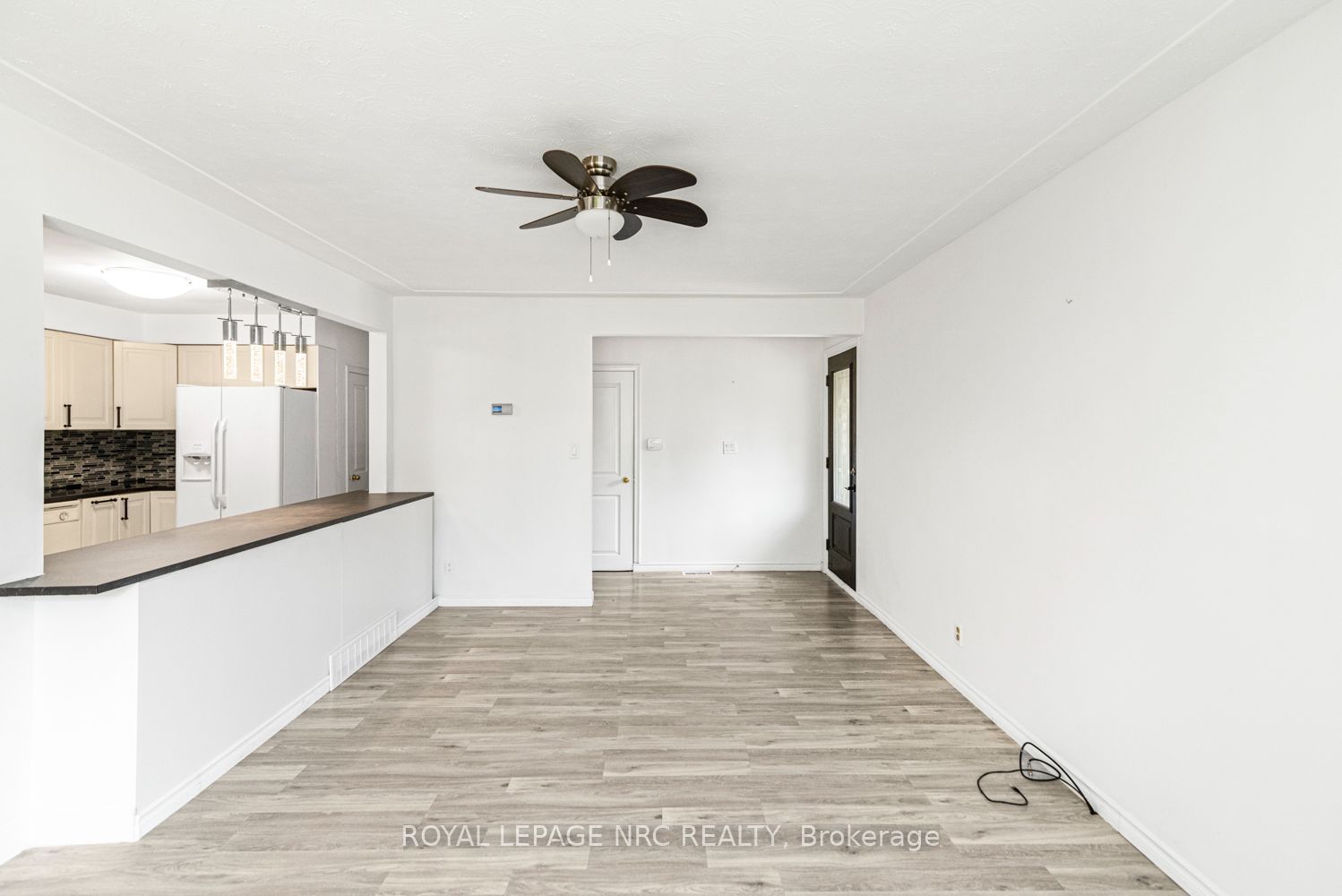 100 Mountain Avenue N Property Photo 7
