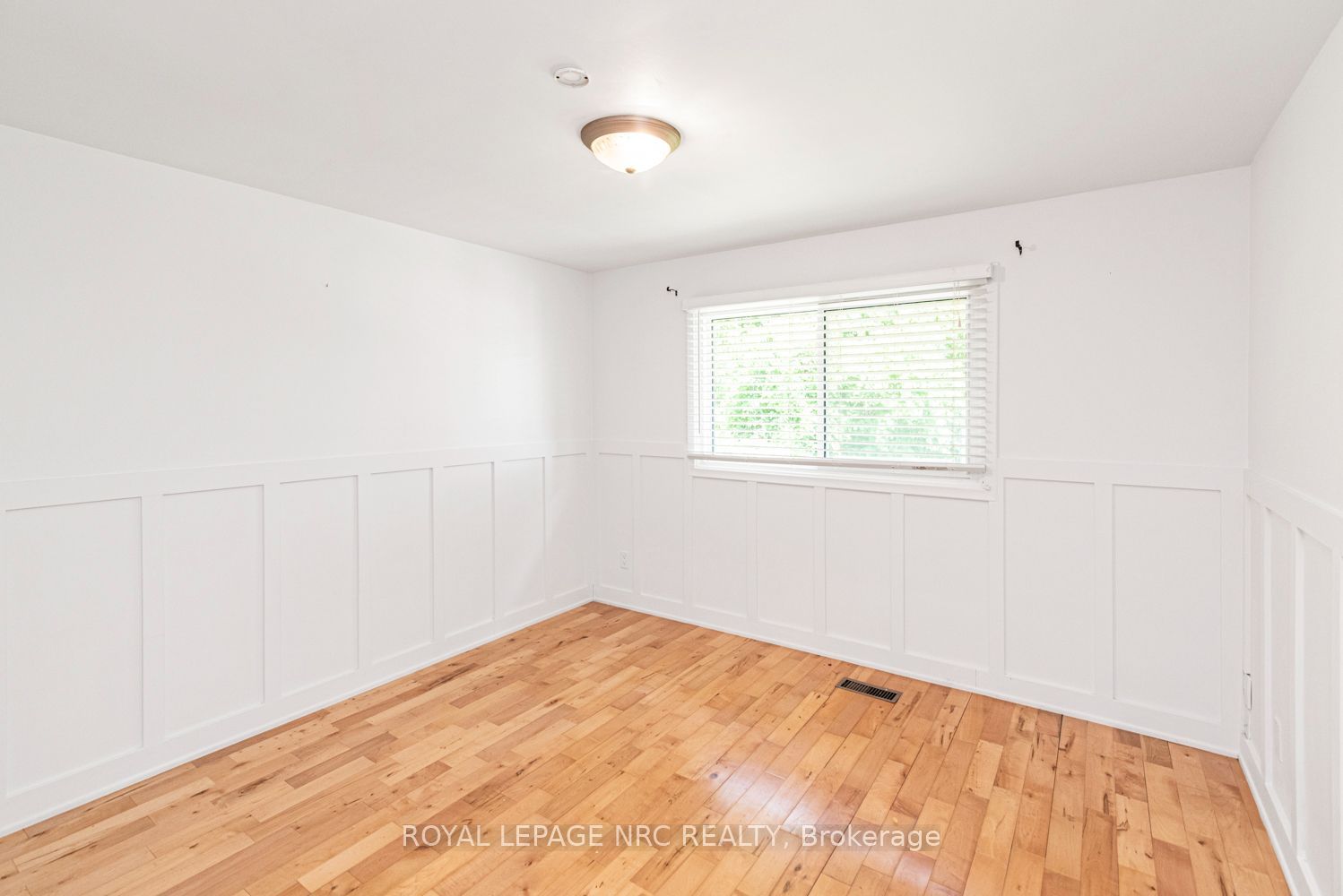 100 Mountain Avenue N Property Photo 23