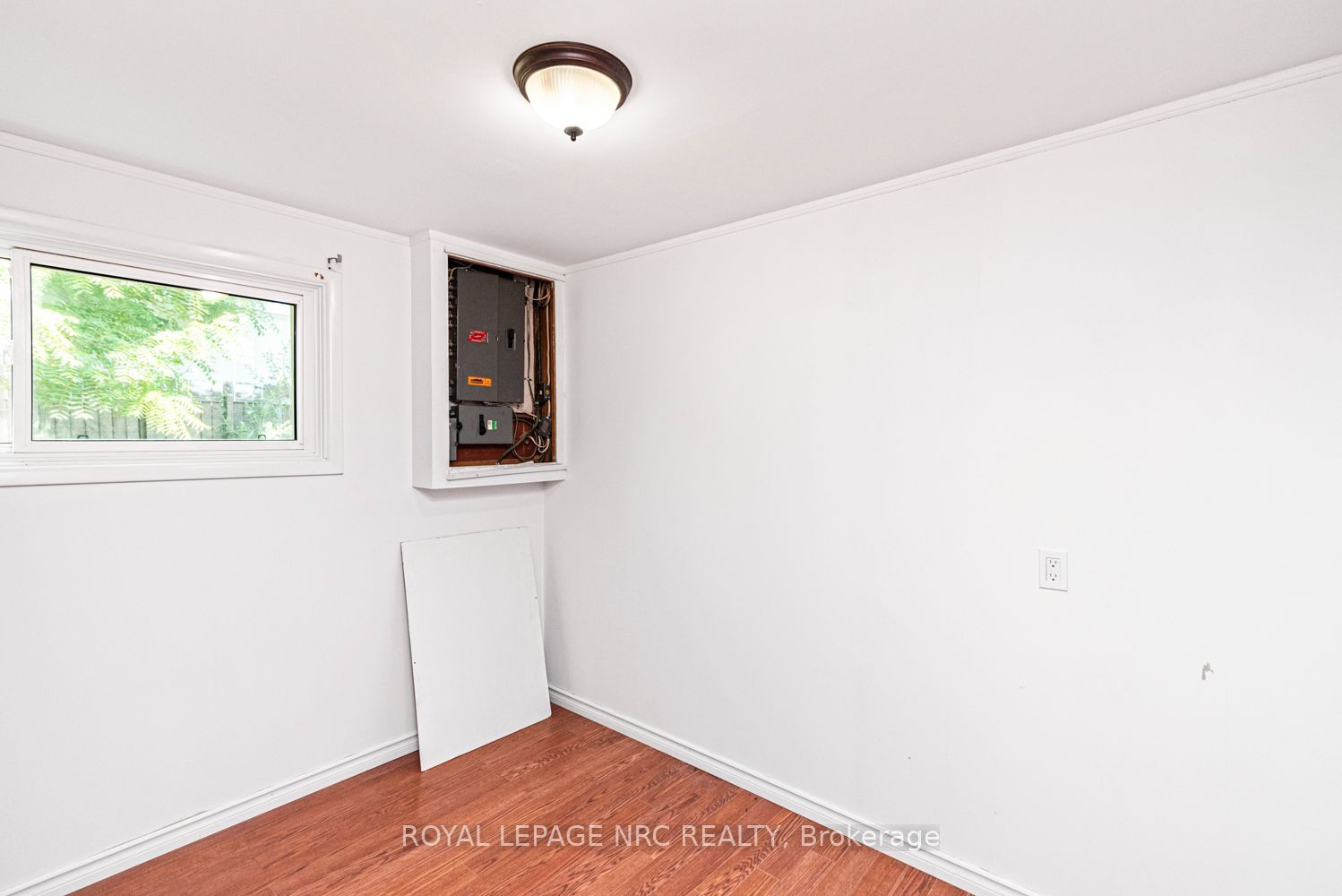 100 Mountain Avenue N Property Photo 31