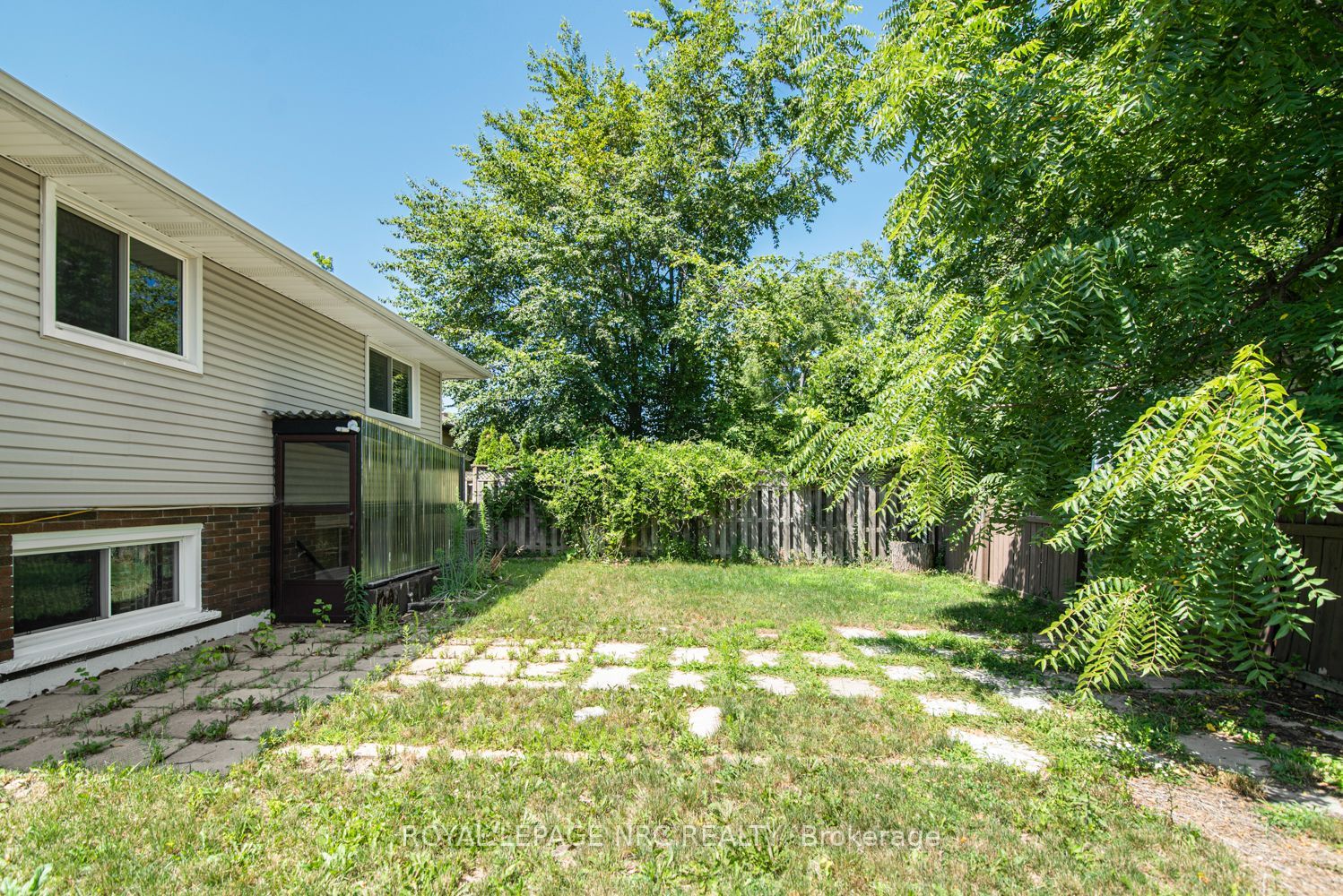 100 Mountain Avenue N Property Photo 43