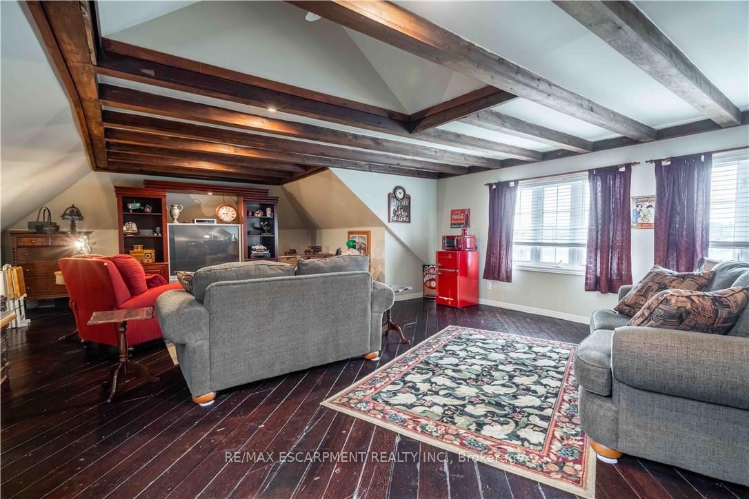 99 Argyle Street N Property Photo 34