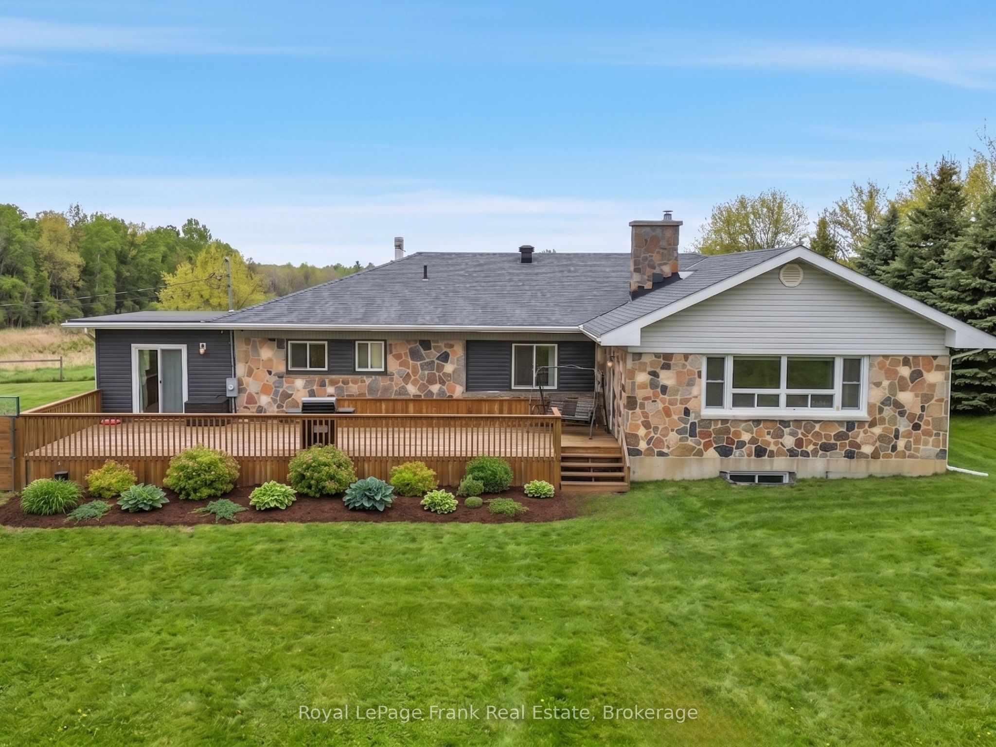 241 Bellevue Drive Property Photo 1