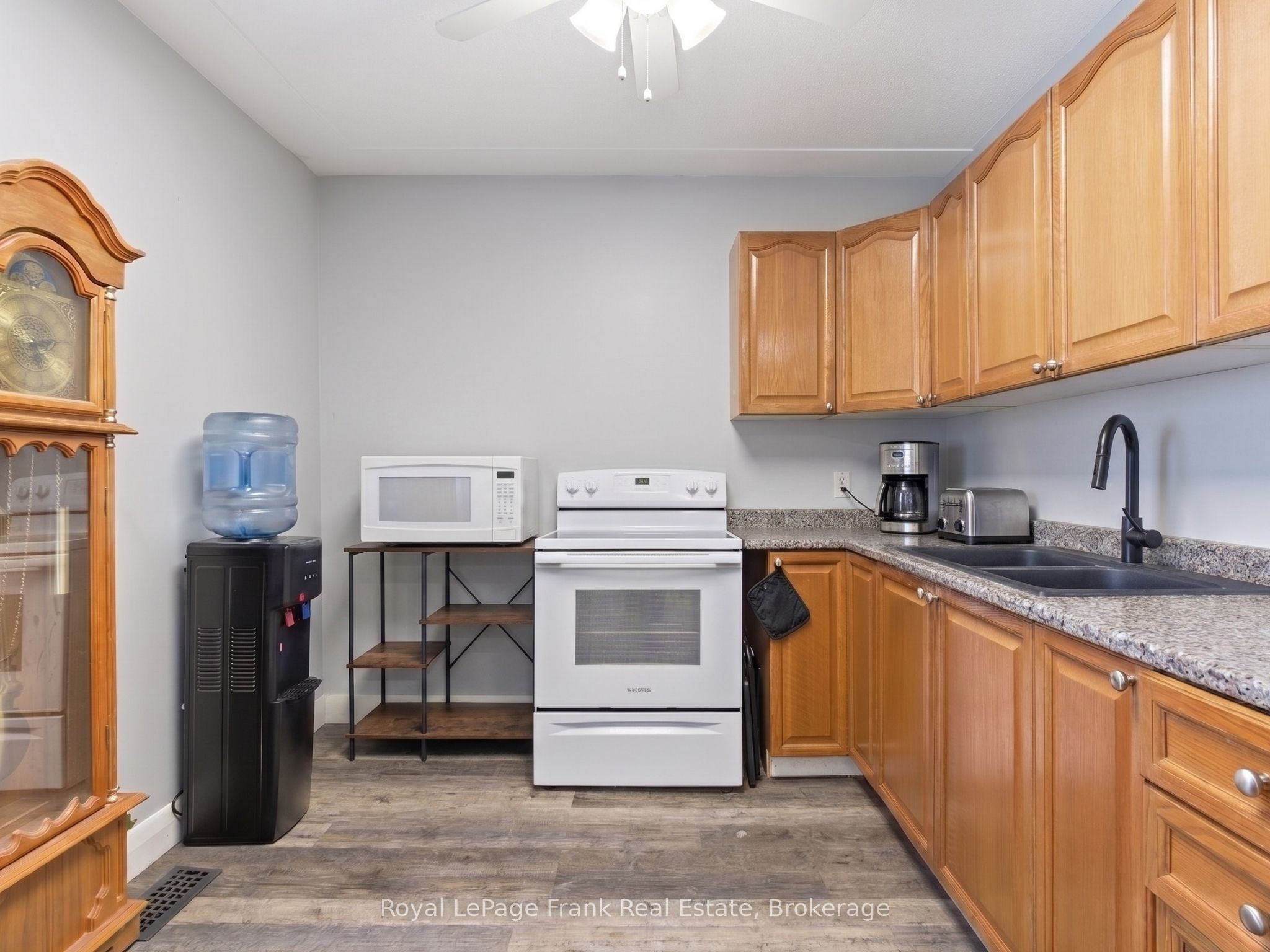 241 Bellevue Drive Property Photo 26