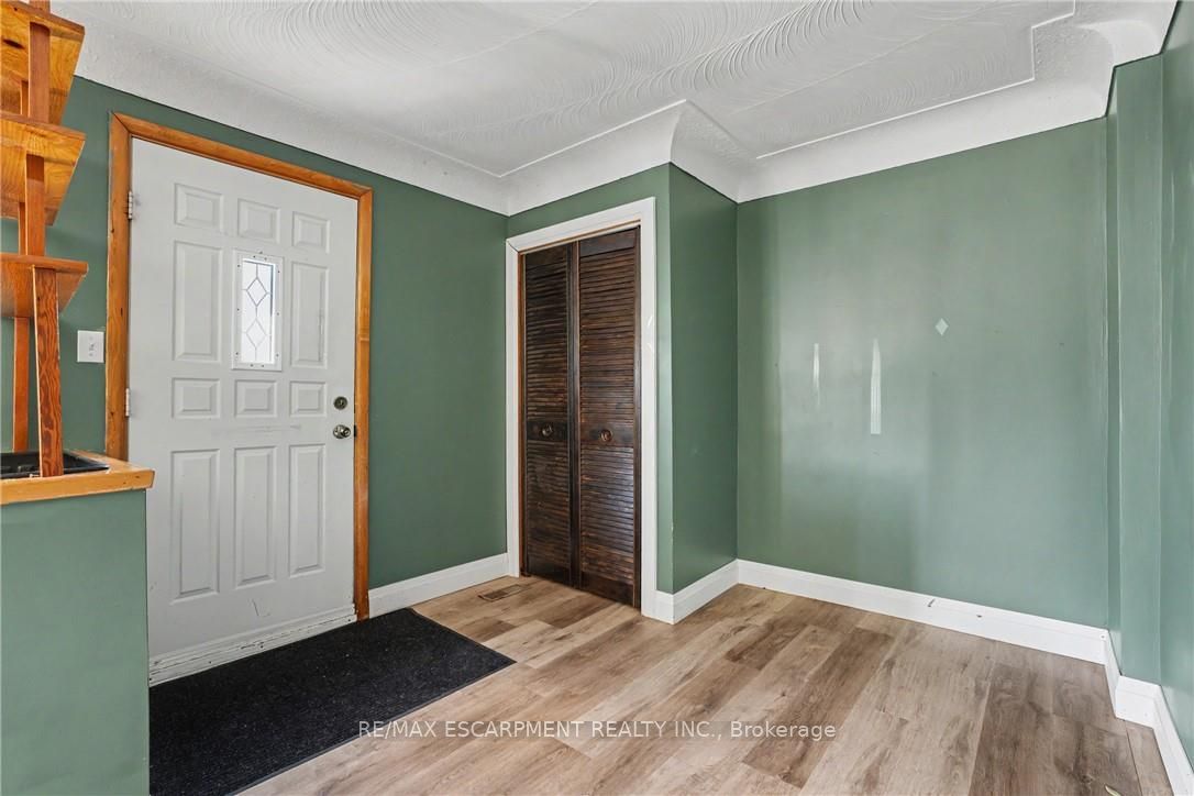 485 Cochrane Road Property Photo 4