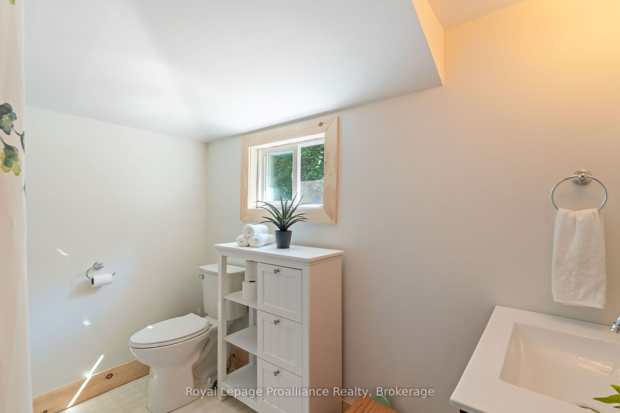 211 Alexander Road Property Photo 26