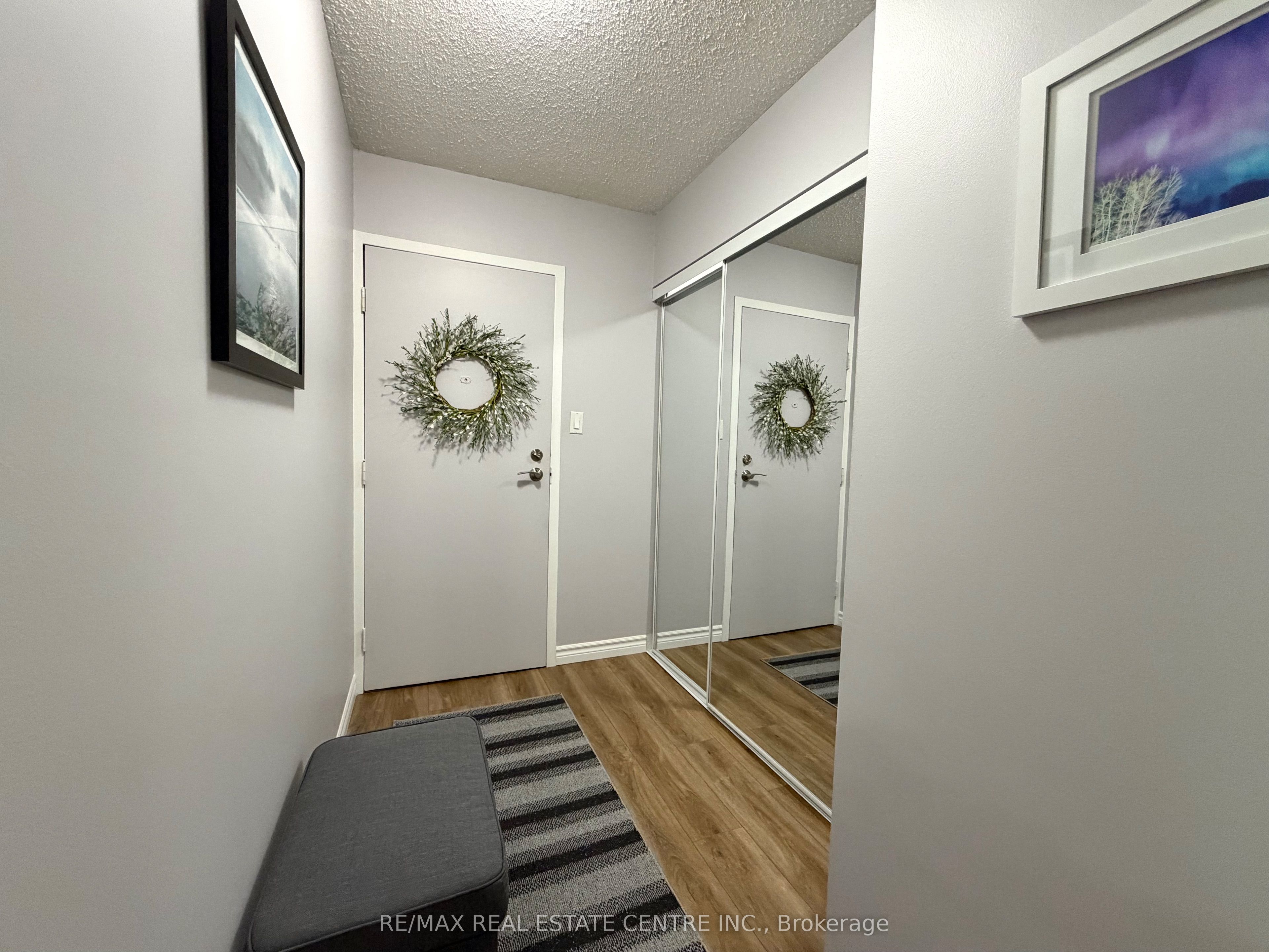 944 Caledonian View 301 Property Photo 4