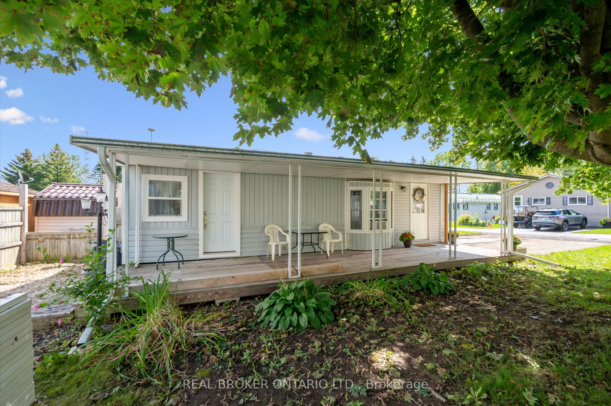 445 Pine Pass Property Photo 1