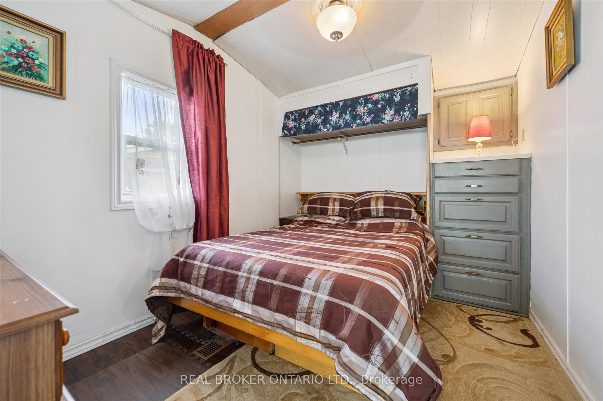 445 Pine Pass Property Photo 11