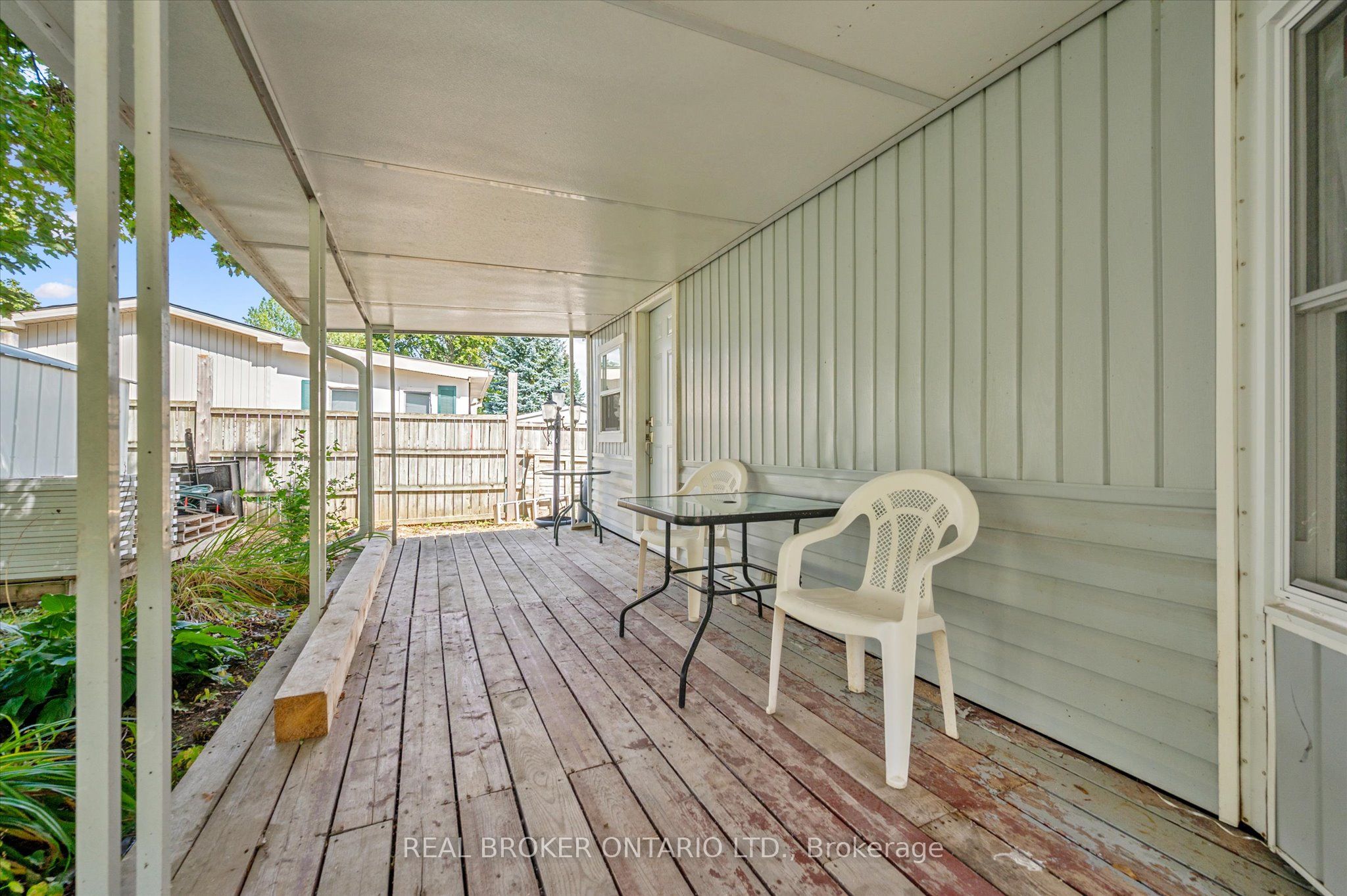445 Pine Pass Property Photo 13