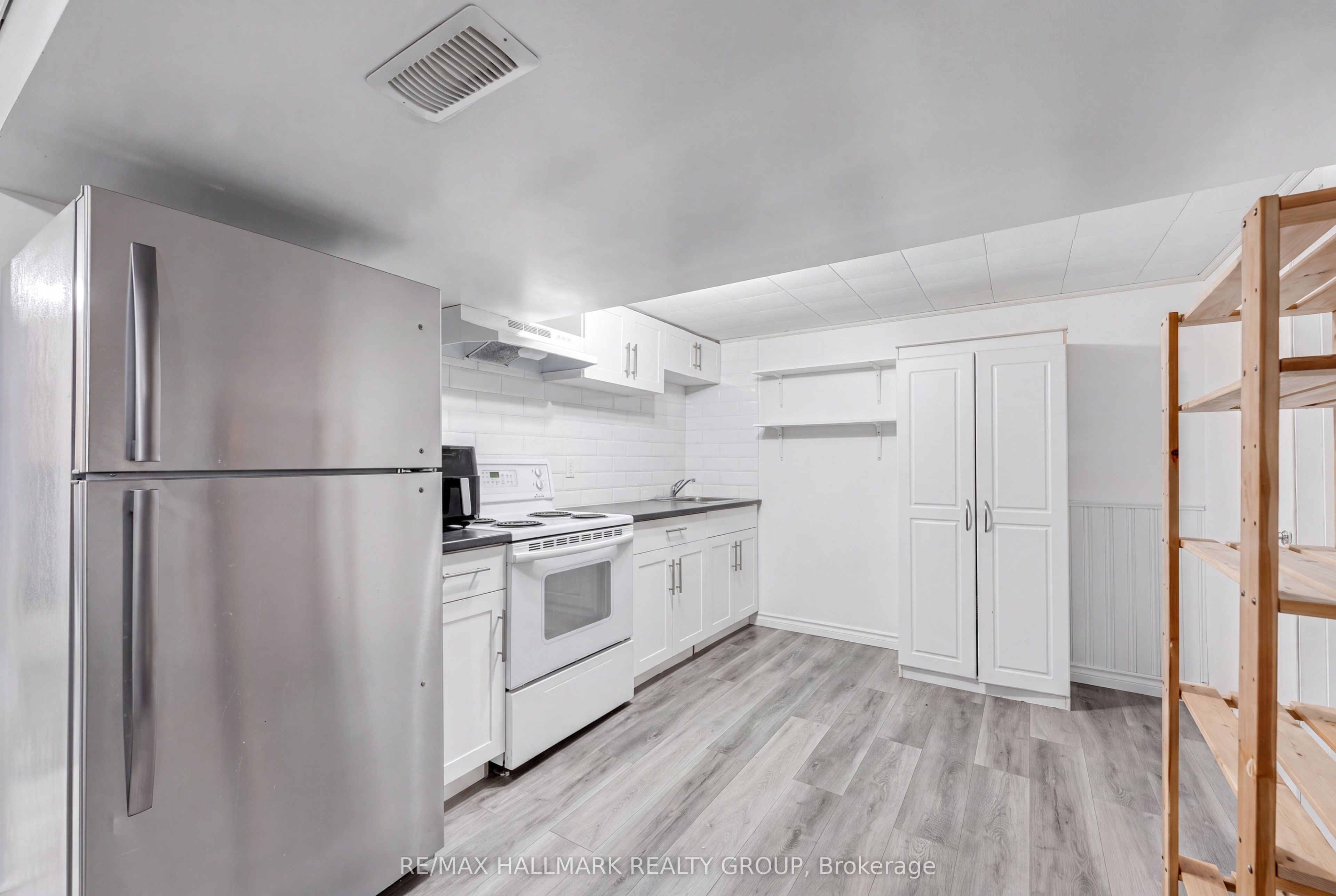 75 Briscoe Street Property Photo 28