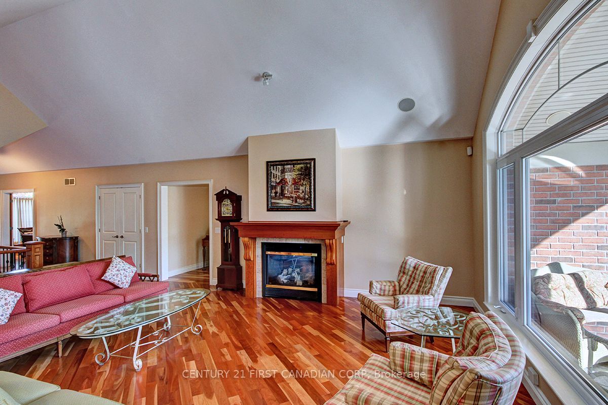 581 Plane Tree Drive Property Photo 10