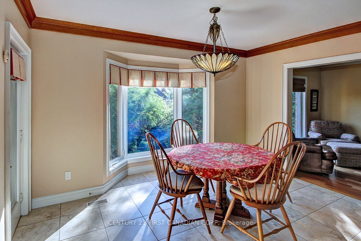 581 Plane Tree Drive Property Photo 18