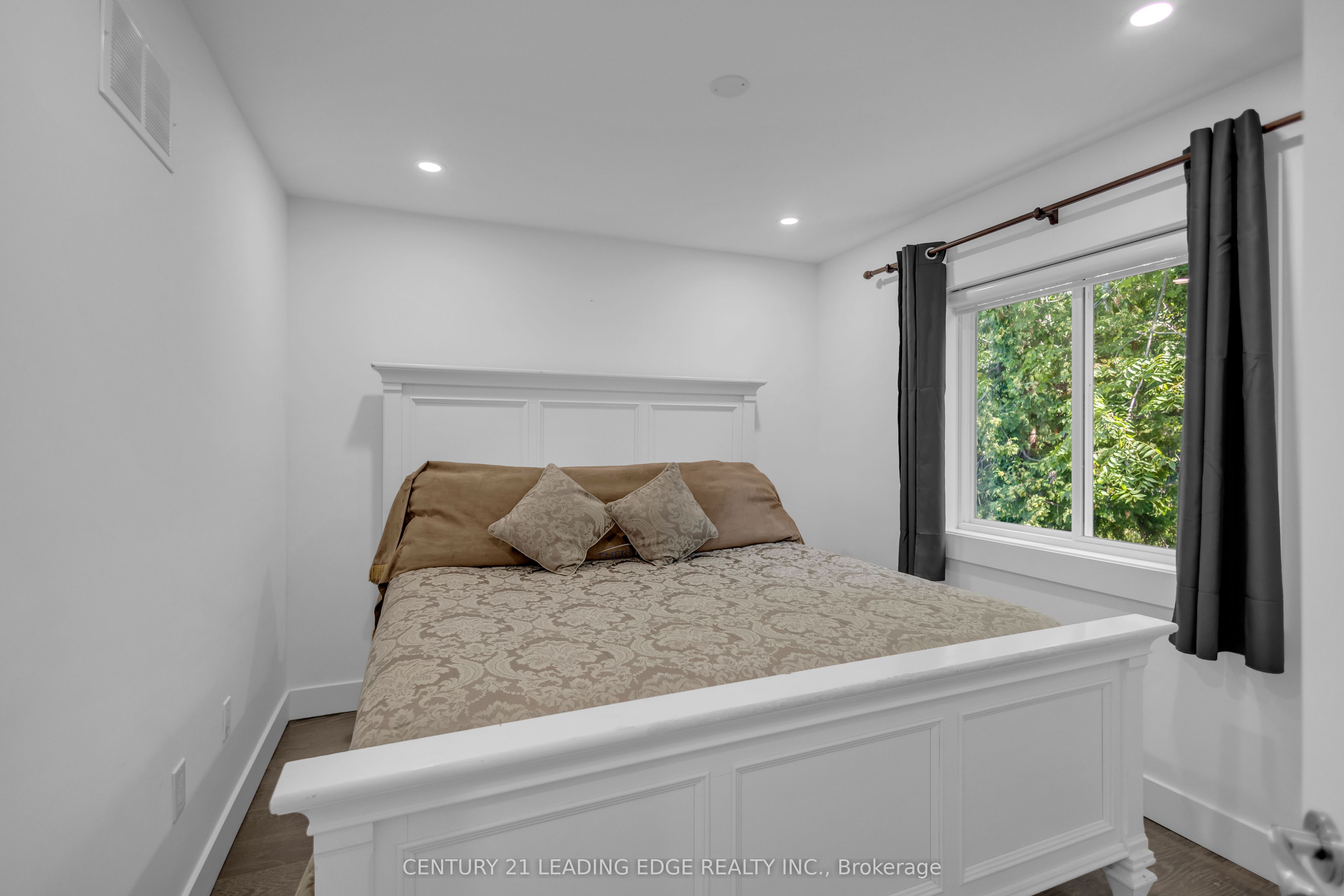 67 Bradley Street Property Photo 23