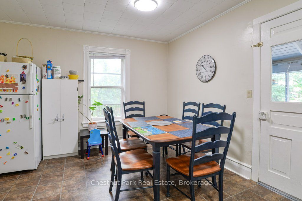 128 James Street Property Photo 4