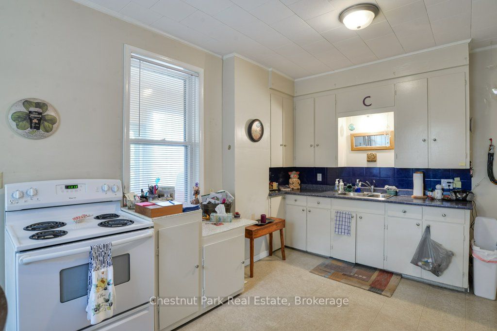 128 James Street Property Photo 12