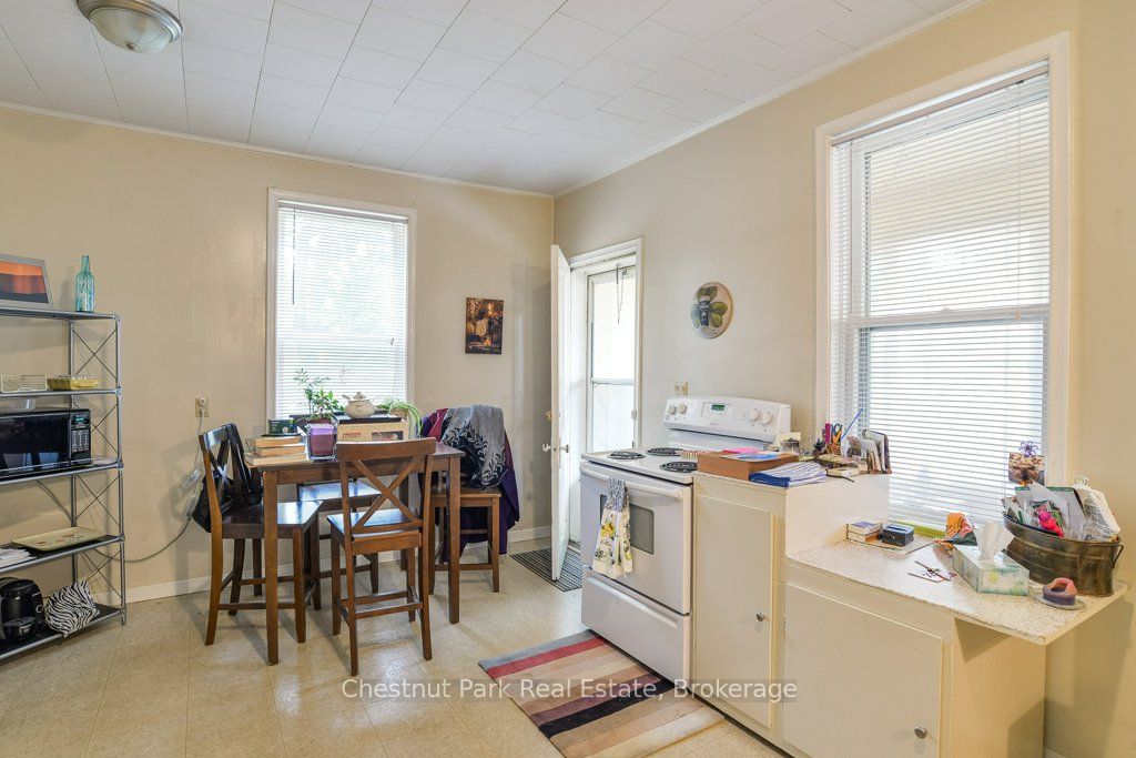 128 James Street Property Photo 13