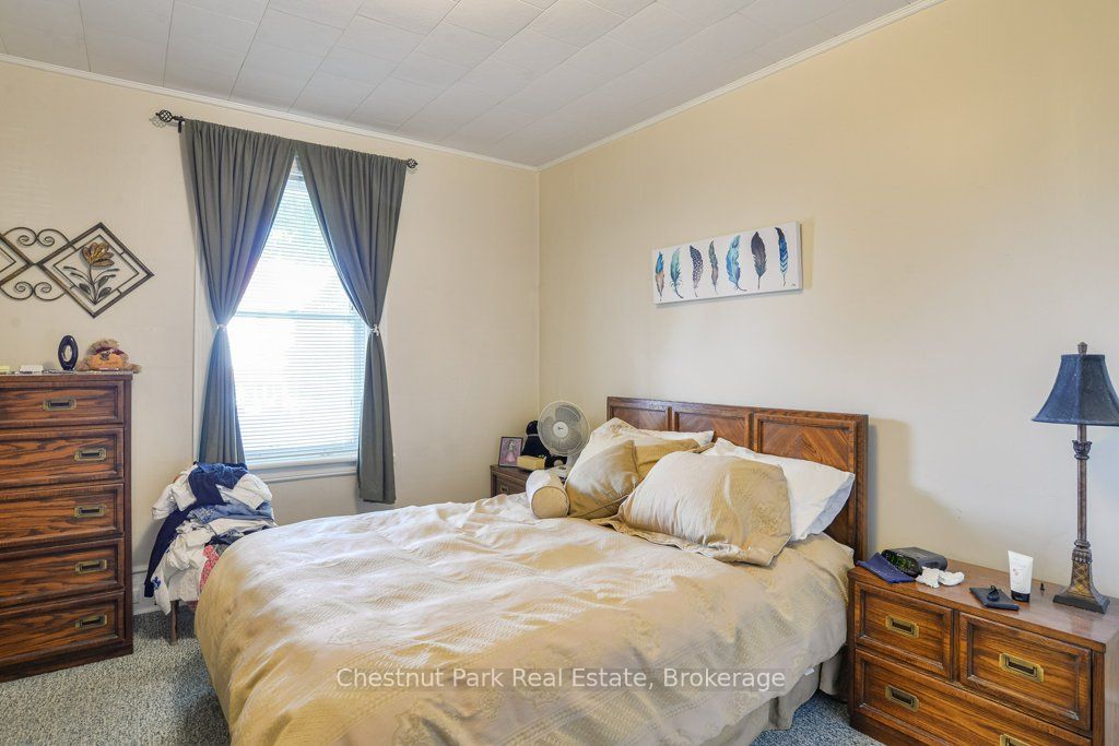 128 James Street Property Photo 14