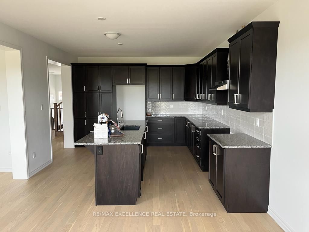 146 Forestwalk Street Property Photo 3