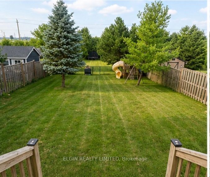 42022 Mcbain Line Property Photo 12