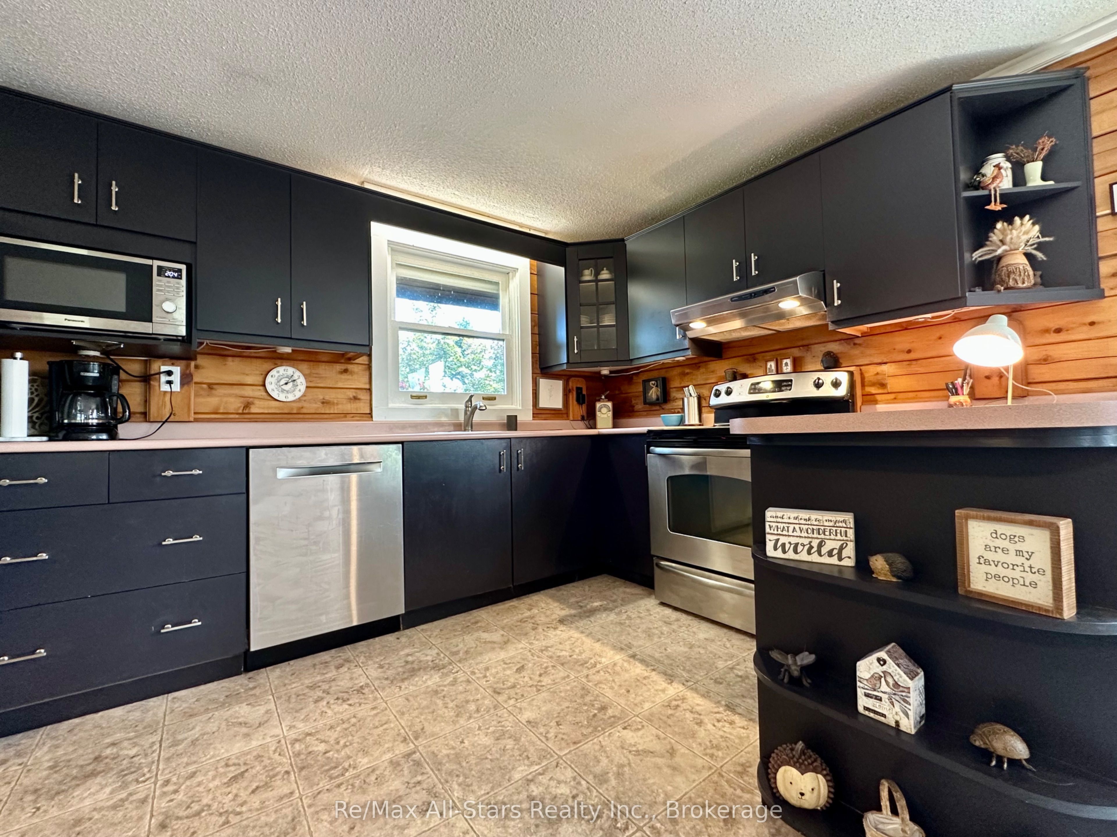 50 Reid Street Property Photo 6