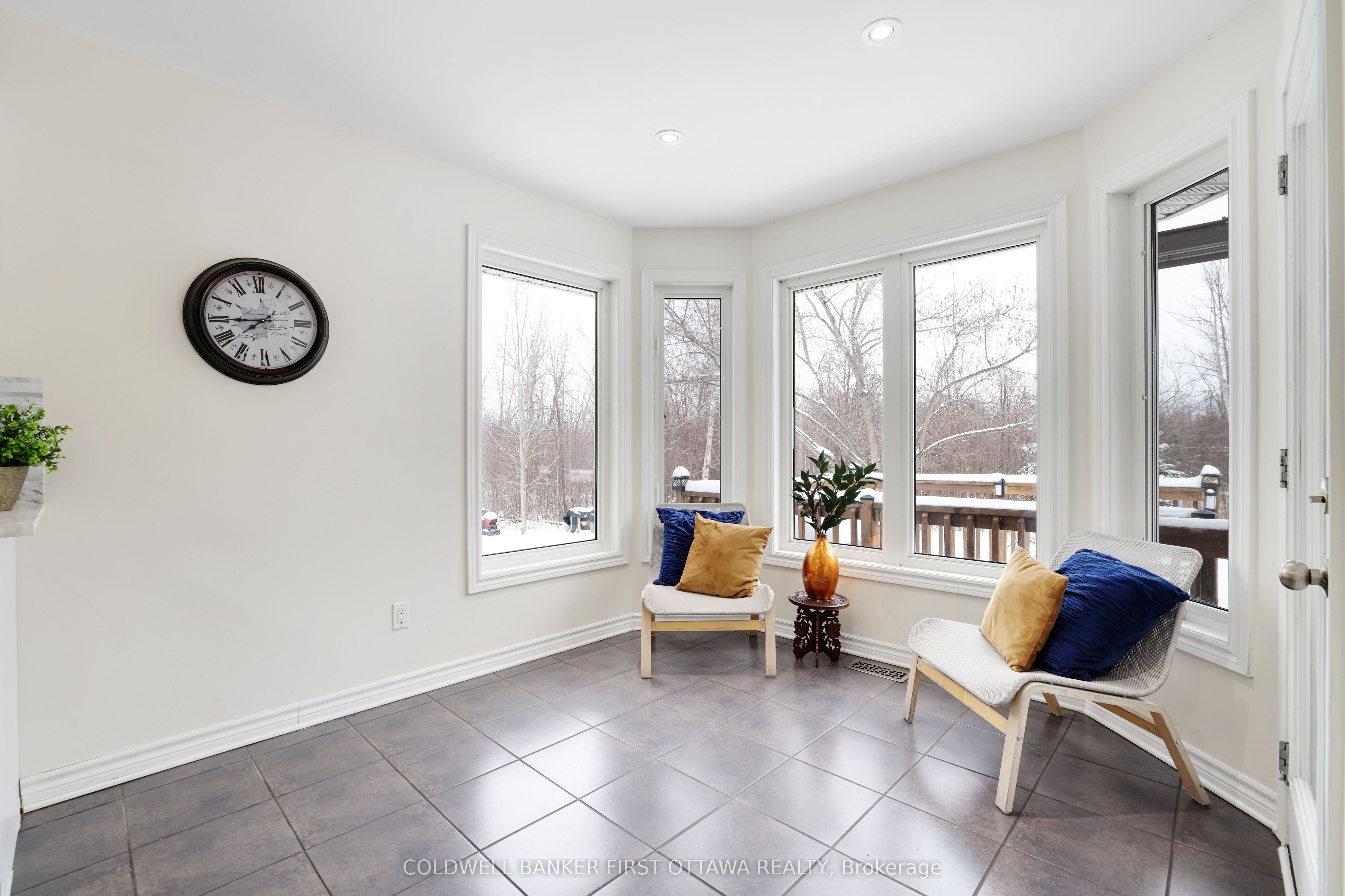 11 Rideau Crossing Crescent Property Photo 11