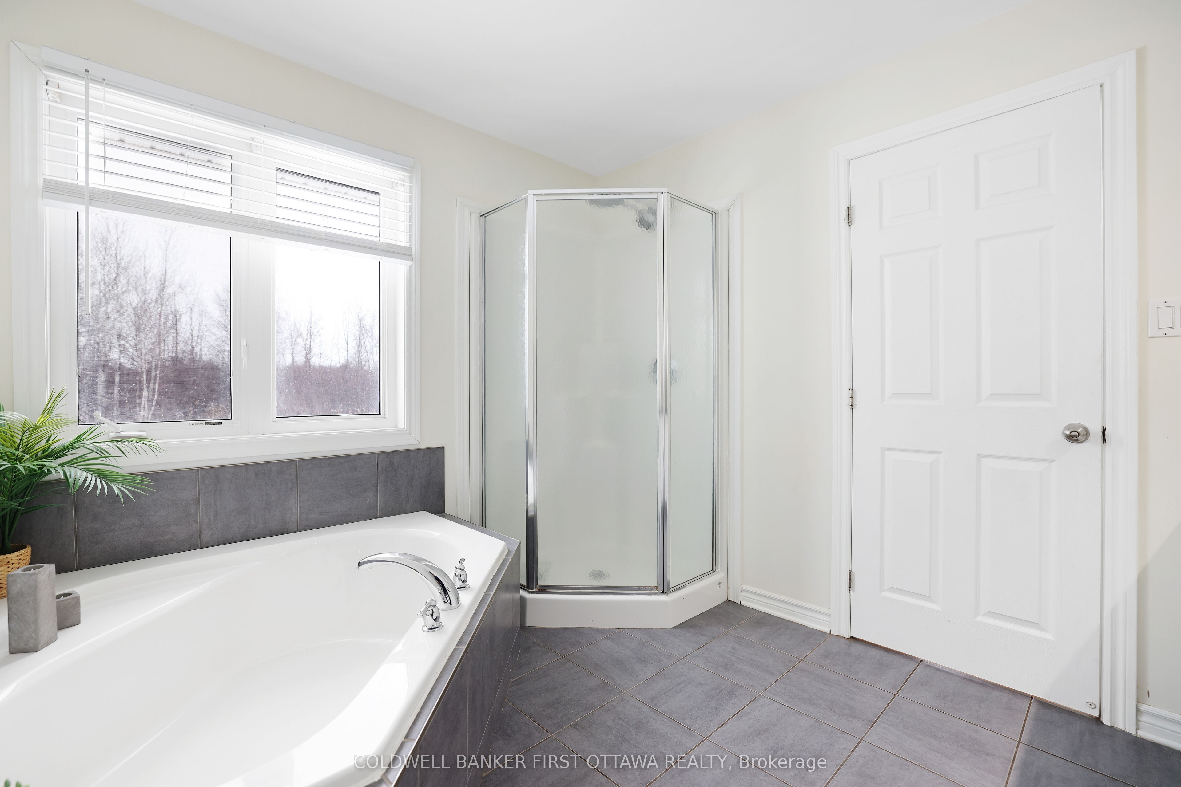 11 Rideau Crossing Crescent Property Photo 18