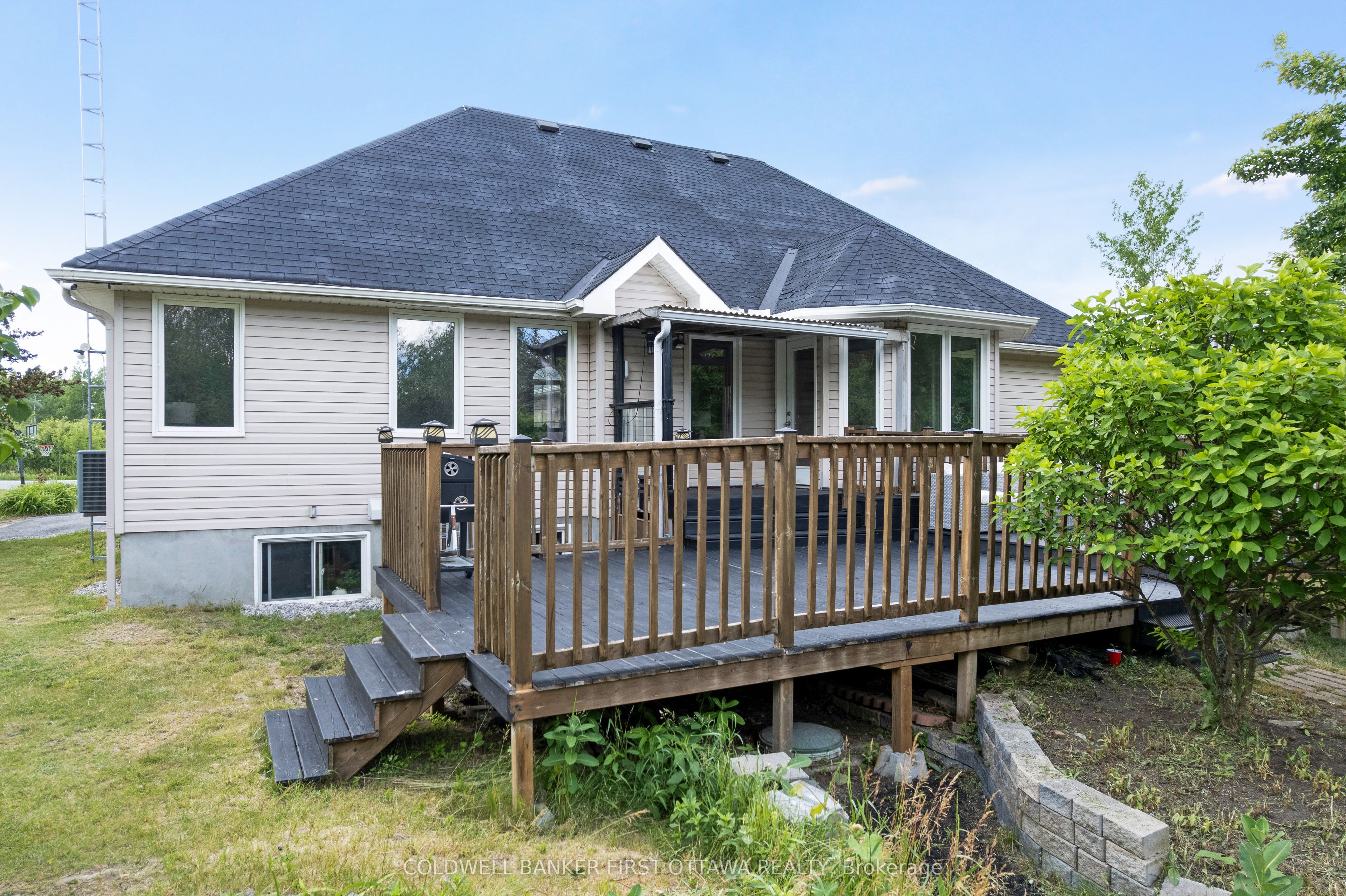 11 Rideau Crossing Crescent Property Photo 39