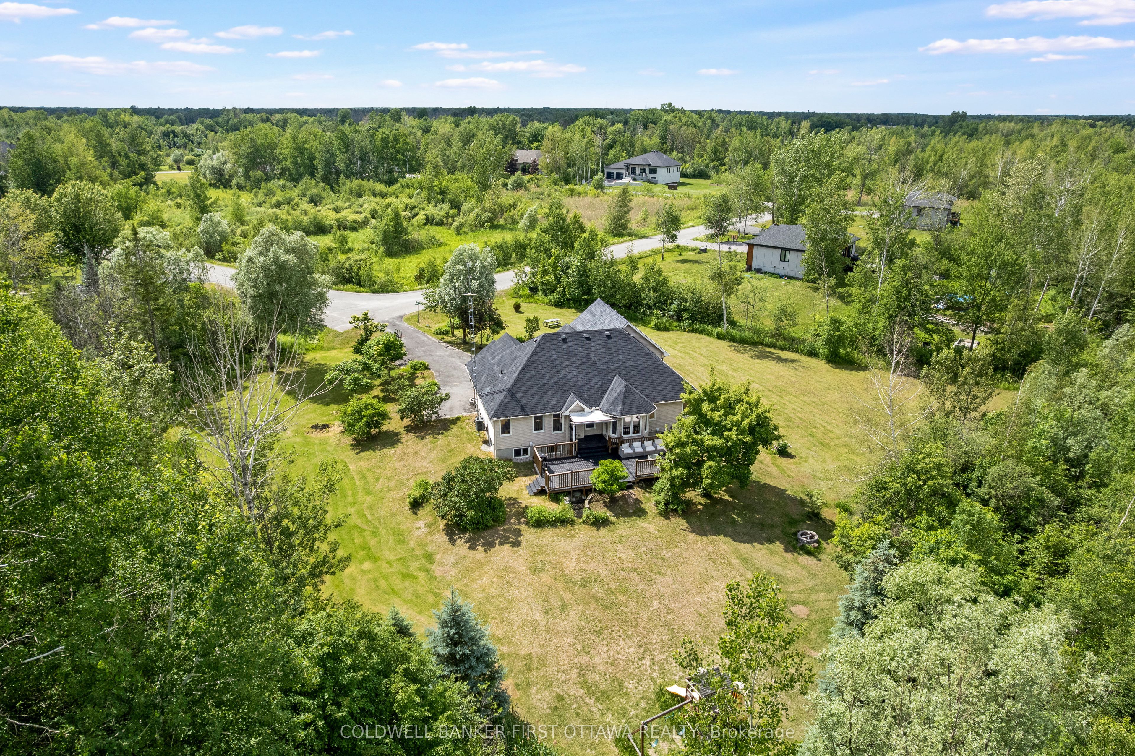 11 Rideau Crossing Crescent Property Photo 44