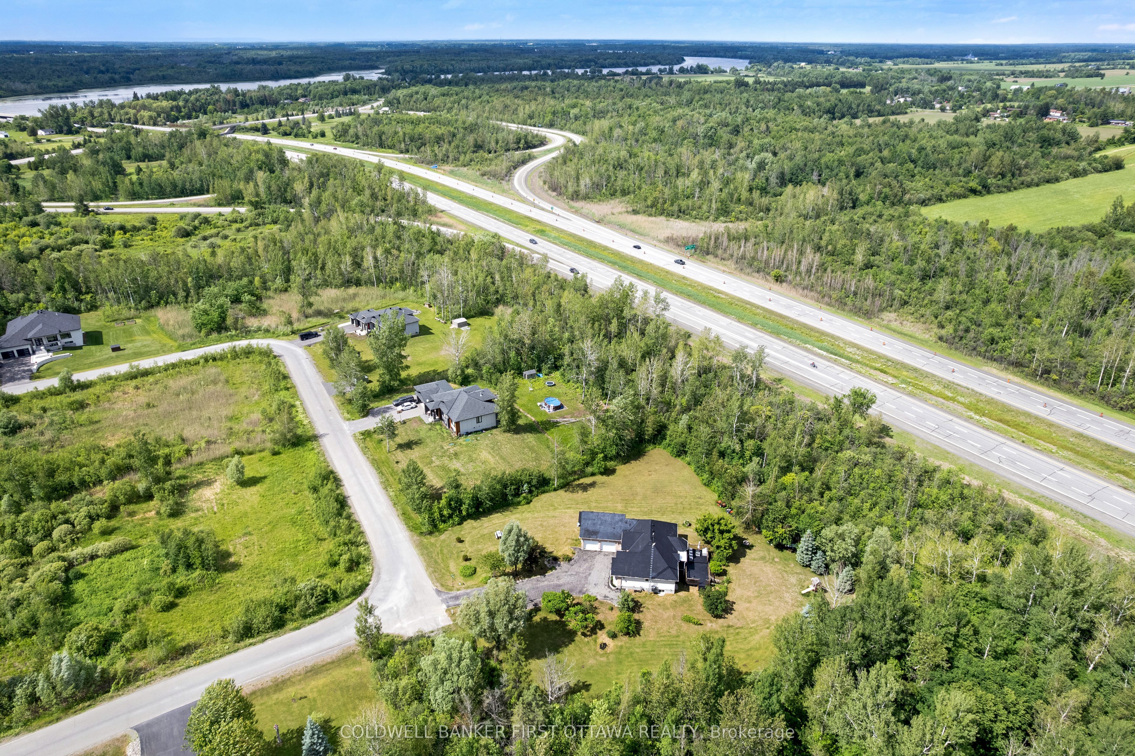 11 Rideau Crossing Crescent Property Photo 46