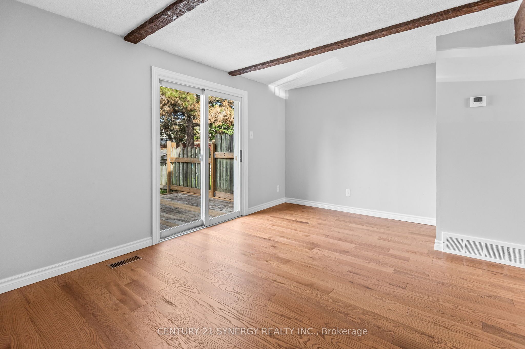 1472 Heatherington Road C Property Photo 12